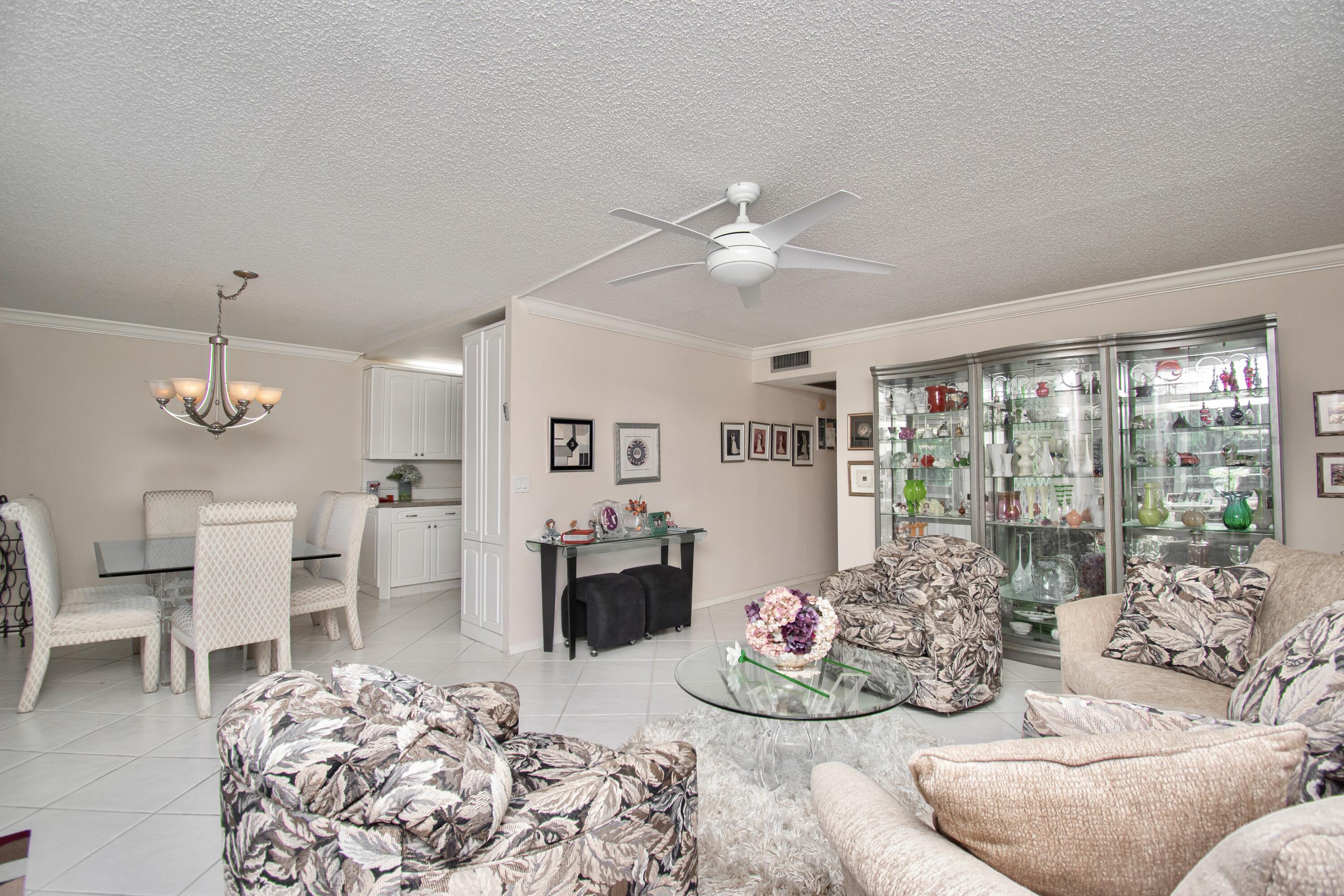 220 Richmond C