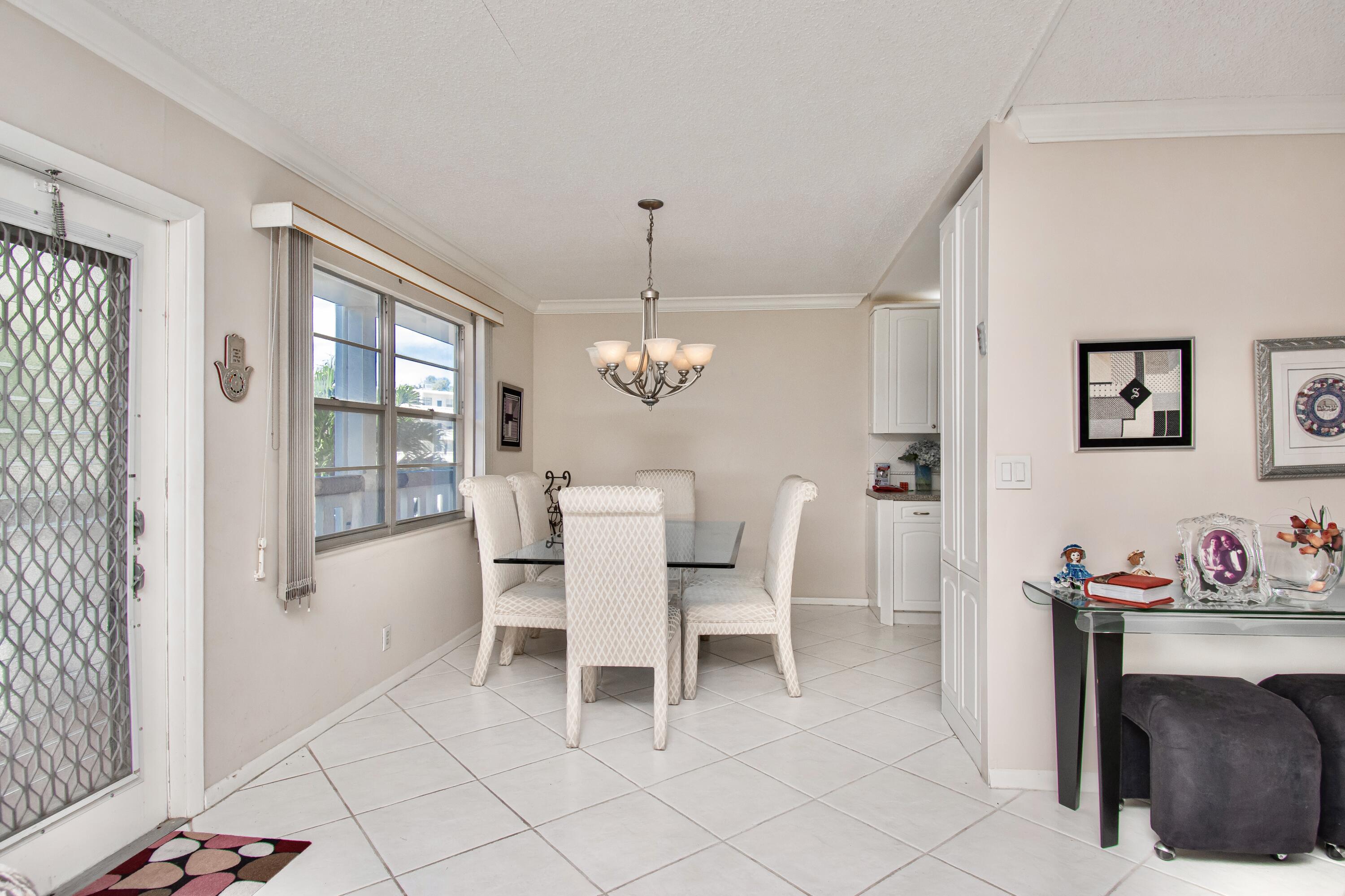 220 Richmond C