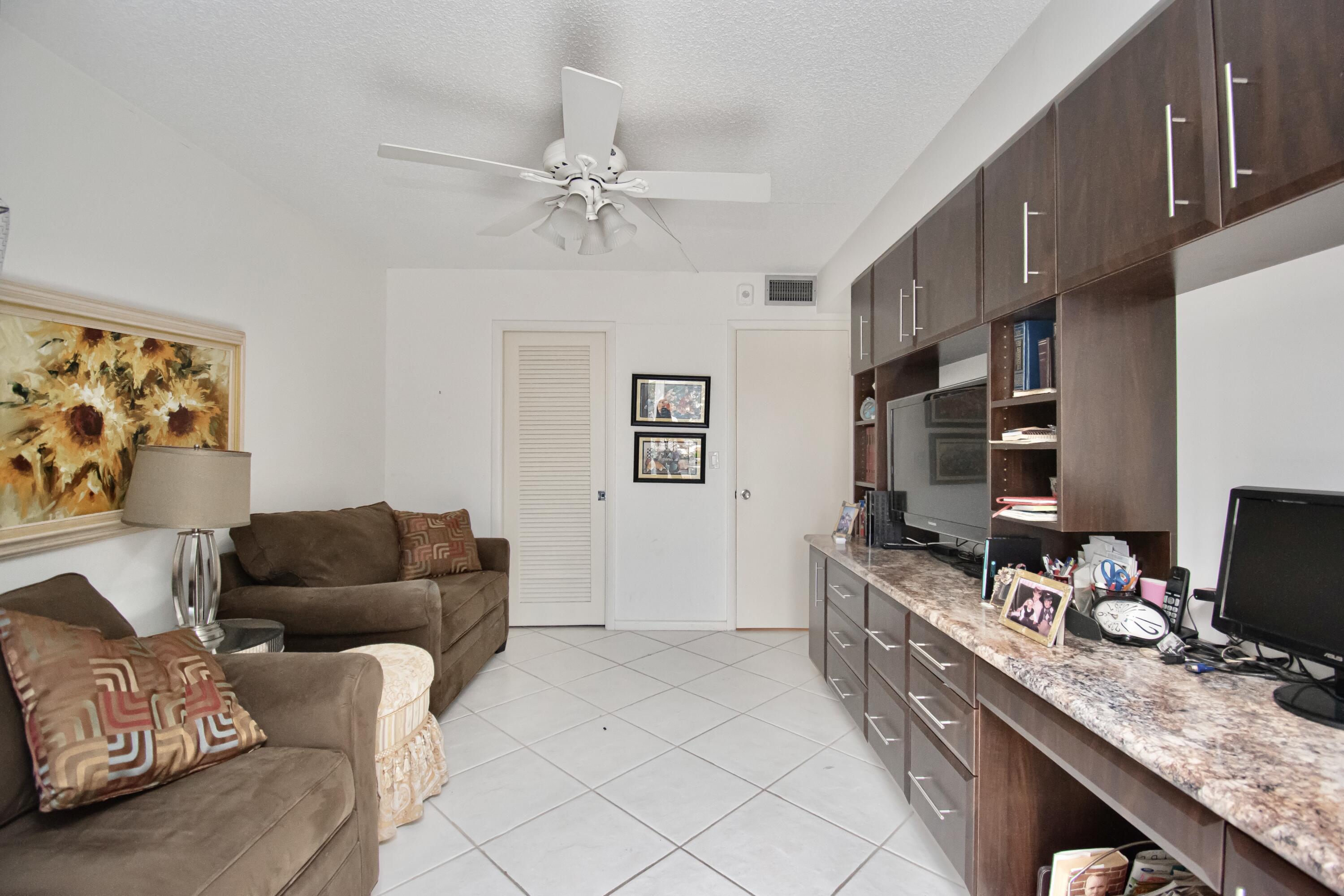 220 Richmond C