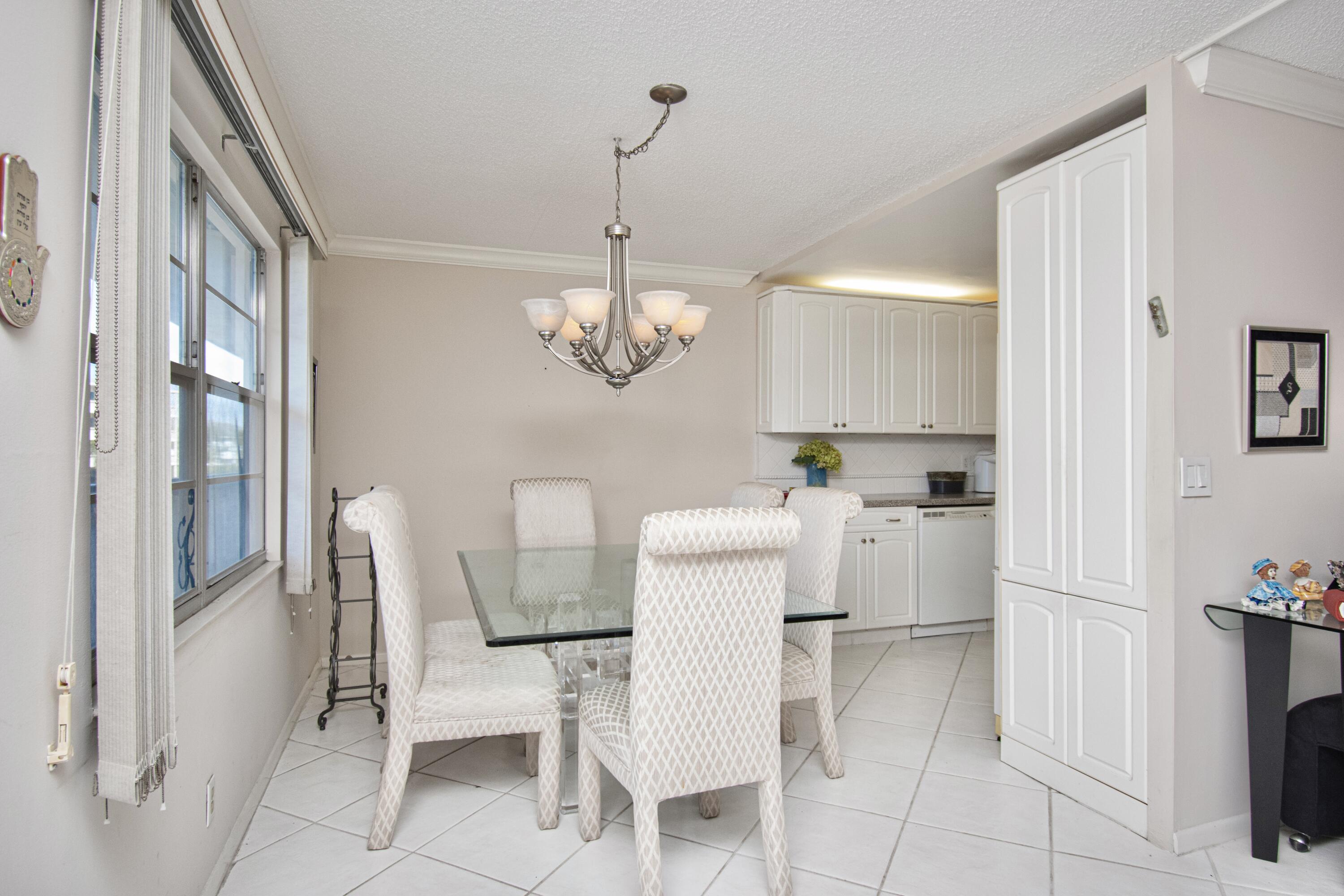 220 Richmond C