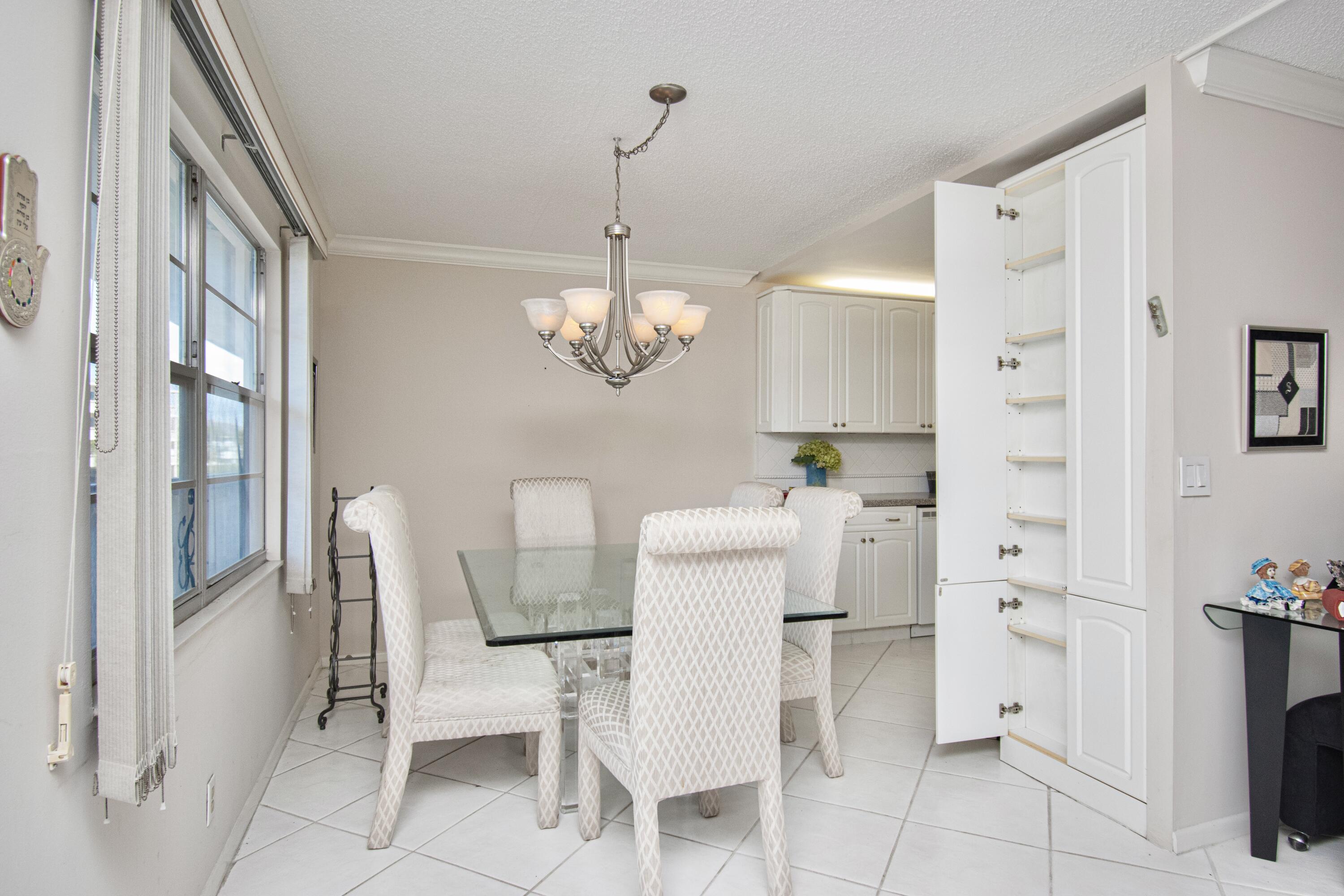 220 Richmond C