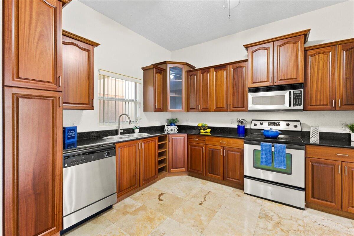 1620 Presidential Way 504