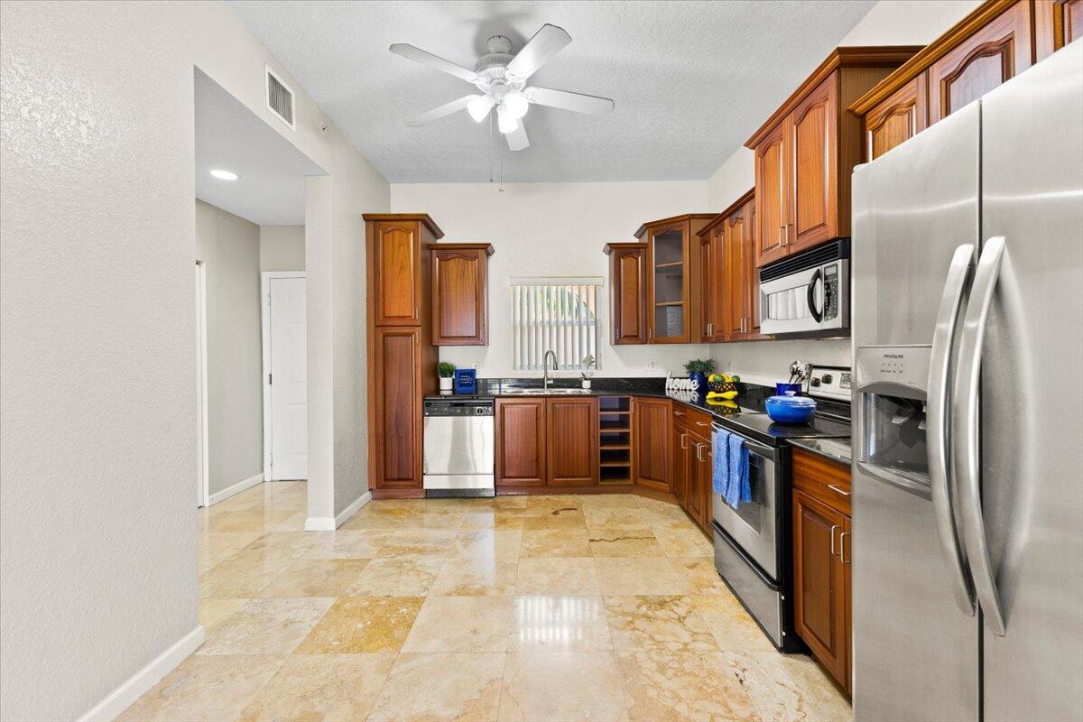1620 Presidential Way 504