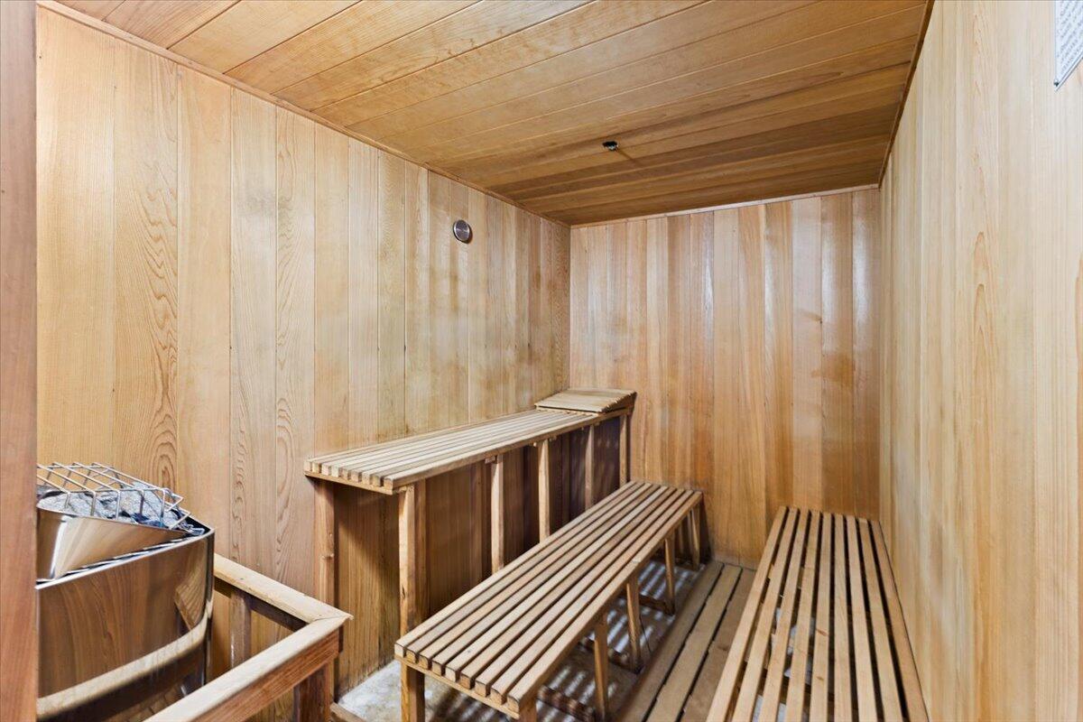 1620 Presidential Way 504