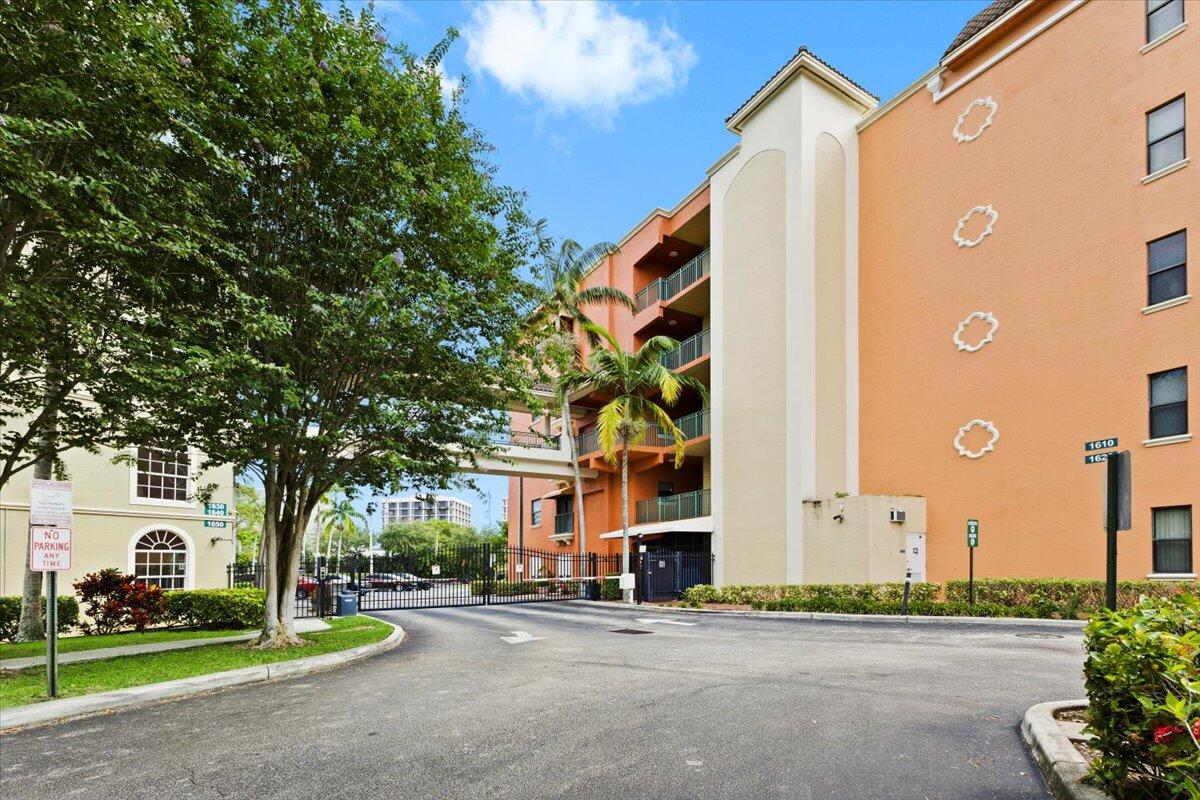 1620 Presidential Way 504