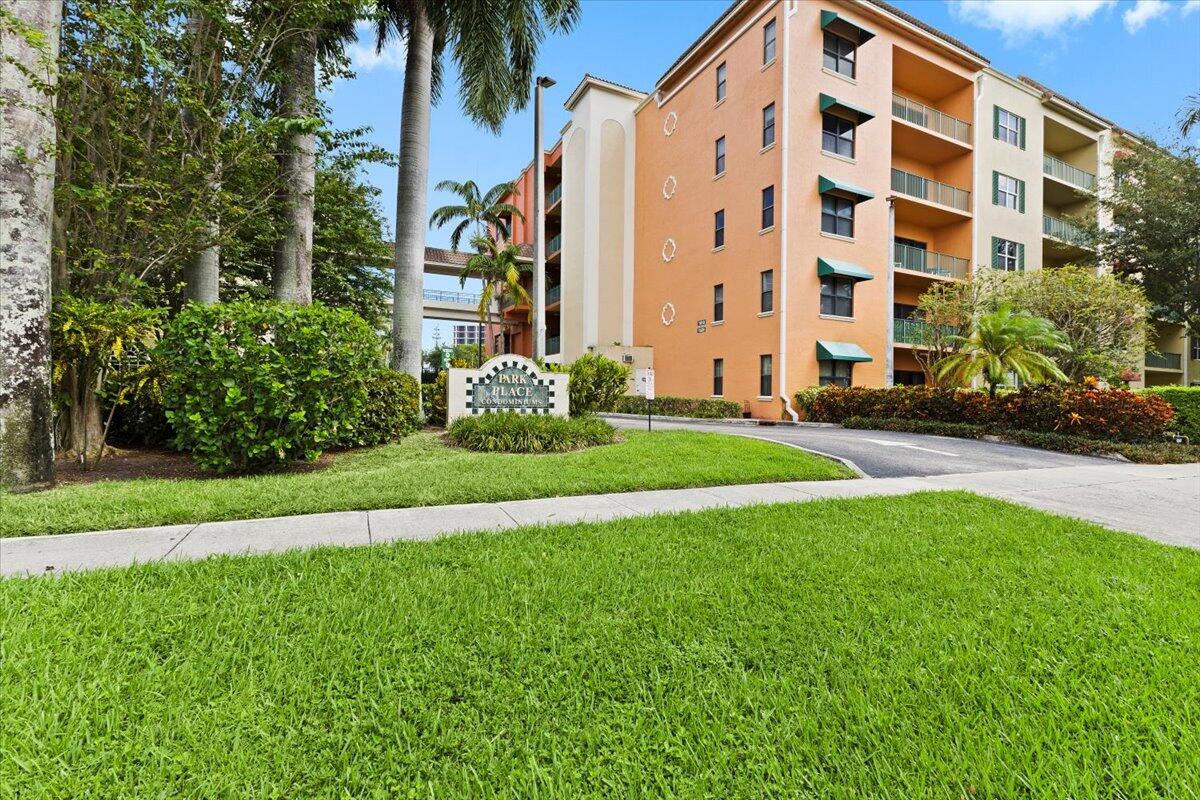 1620 Presidential Way 504