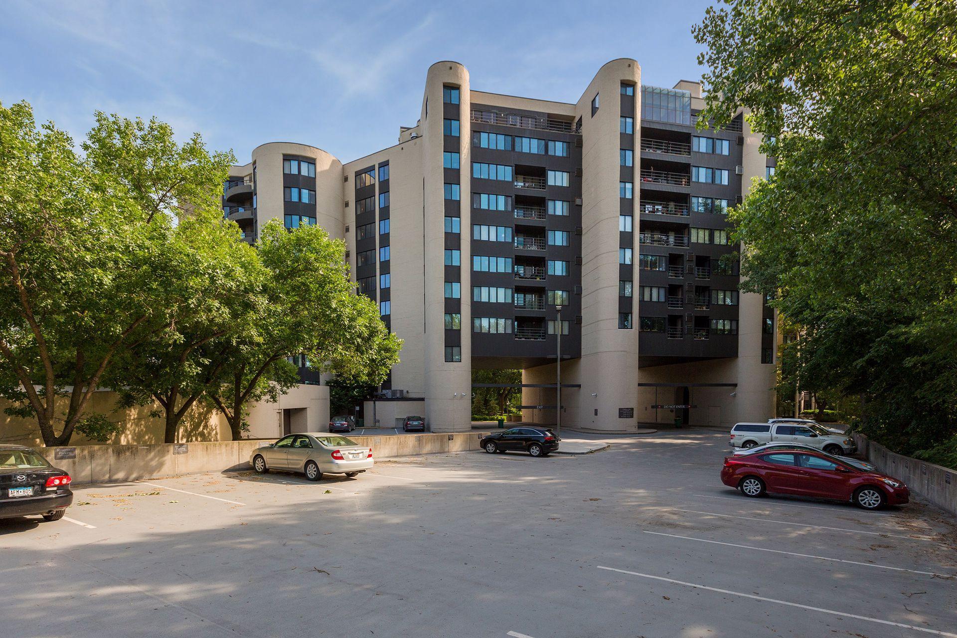 3141 Dean Court Unit: 901