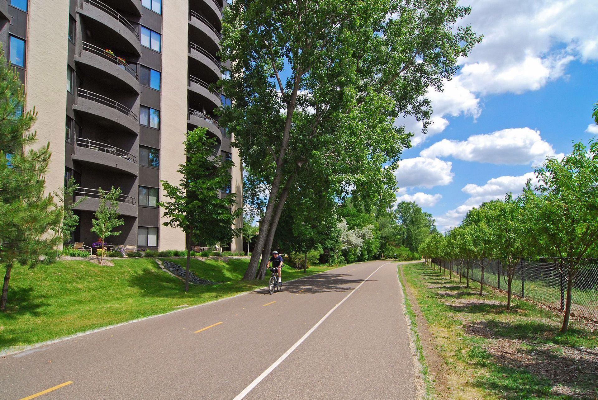 3141 Dean Court Unit: 901