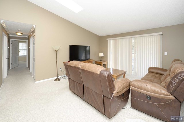 553 Holly Court