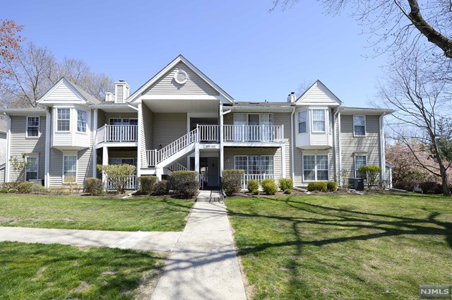 553 Holly Court