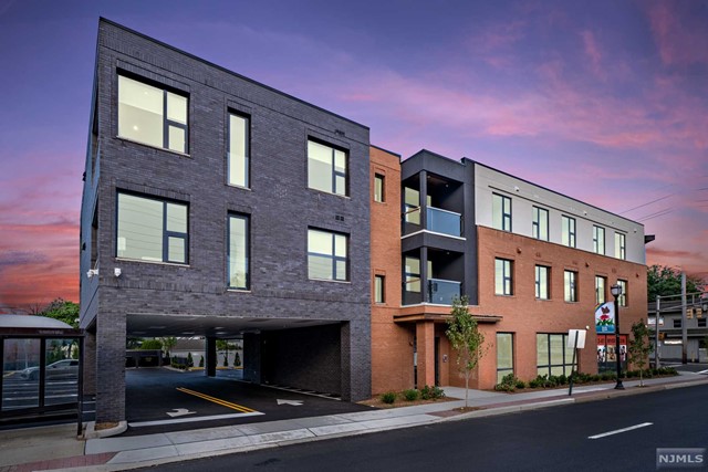 12-01 River Road Unit: 202