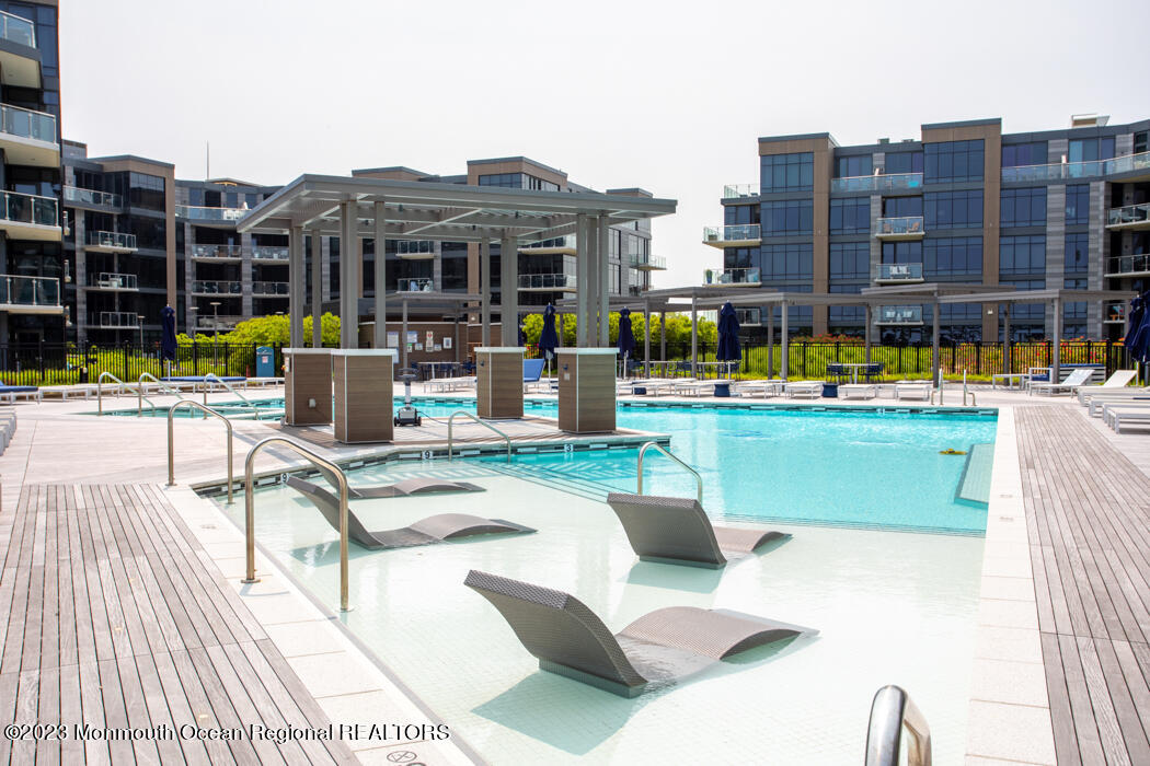 15 Morris Avenue Unit: 204
