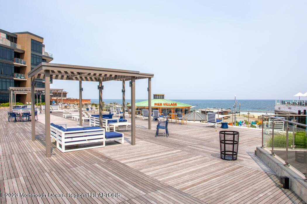 15 Morris Avenue Unit: 204