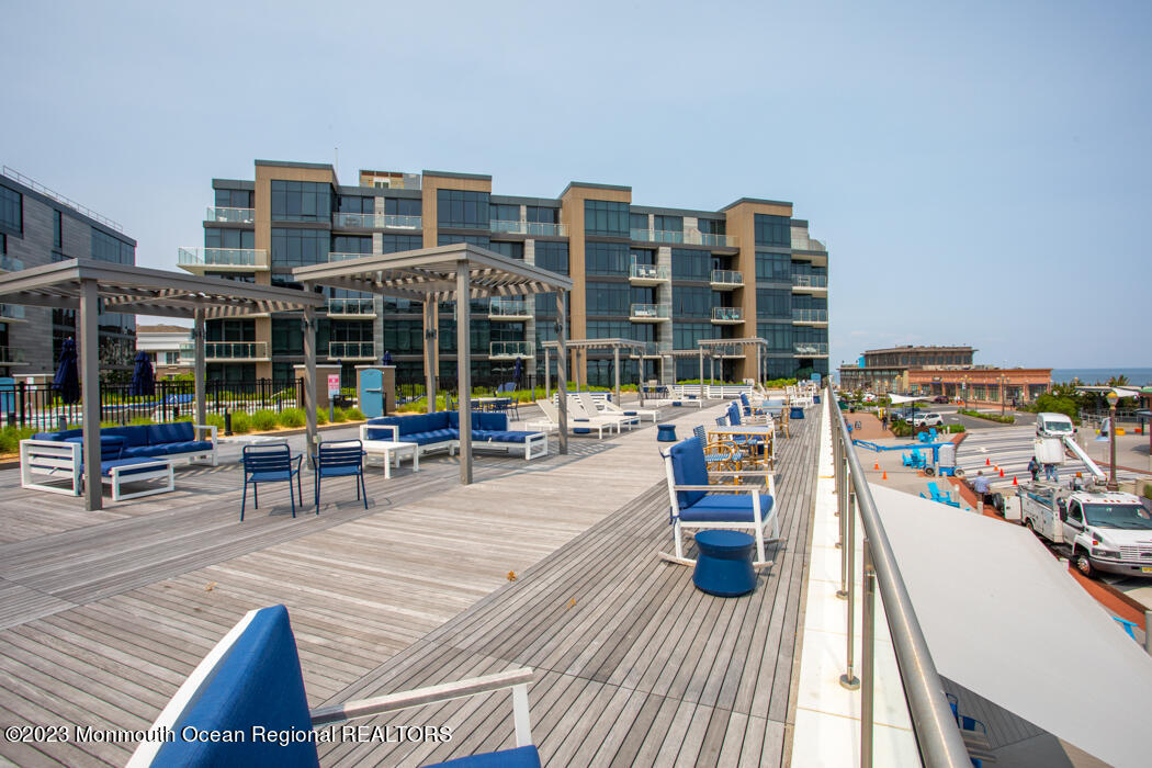 15 Morris Avenue Unit: 204