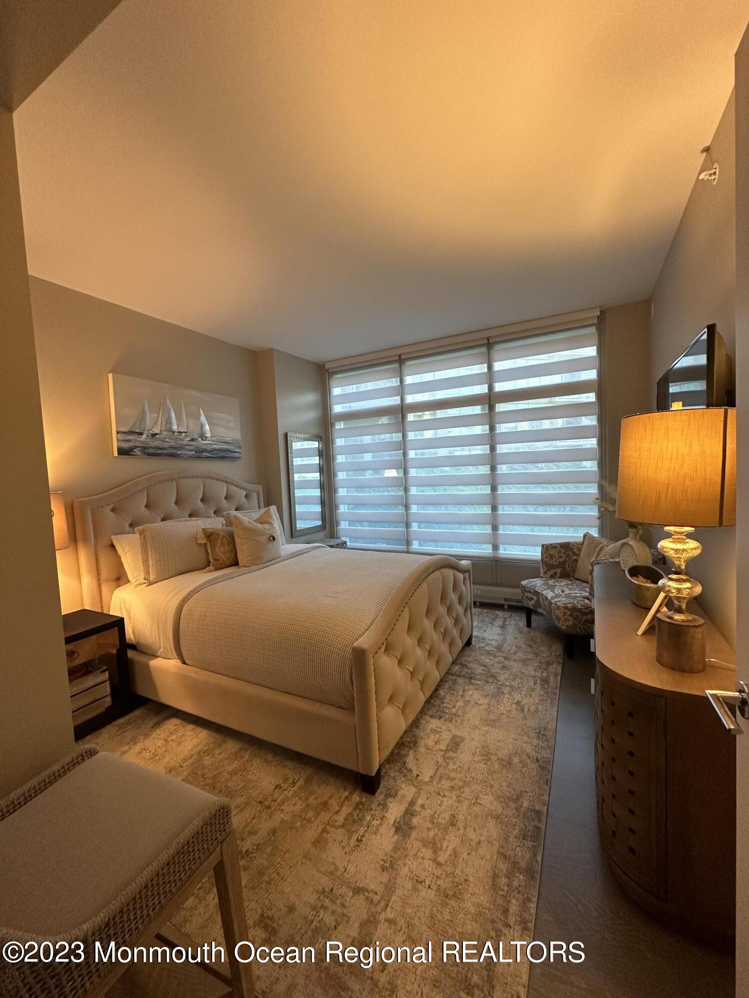 15 Morris Avenue Unit: 204