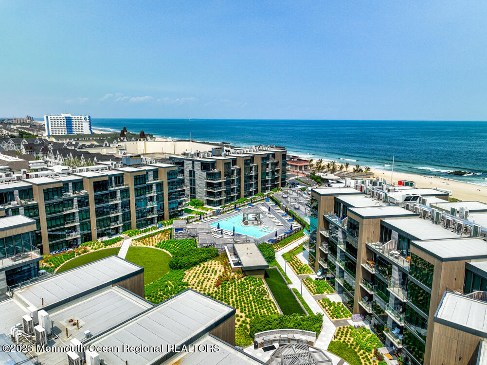 15 Morris Avenue Unit: 204