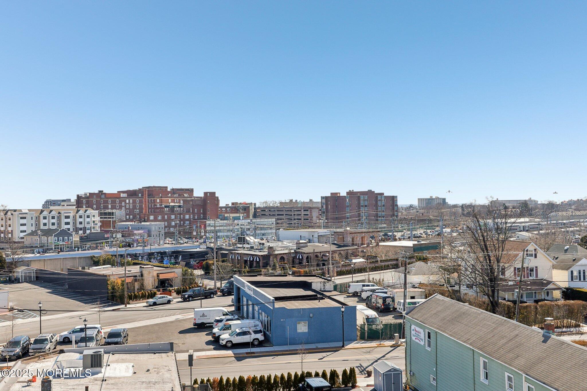 258 Morris Avenue, 203