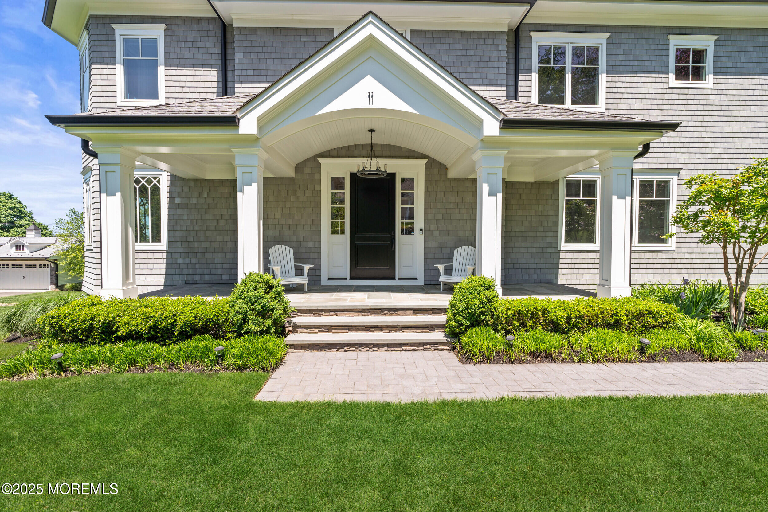 11 Beacon Hill Road