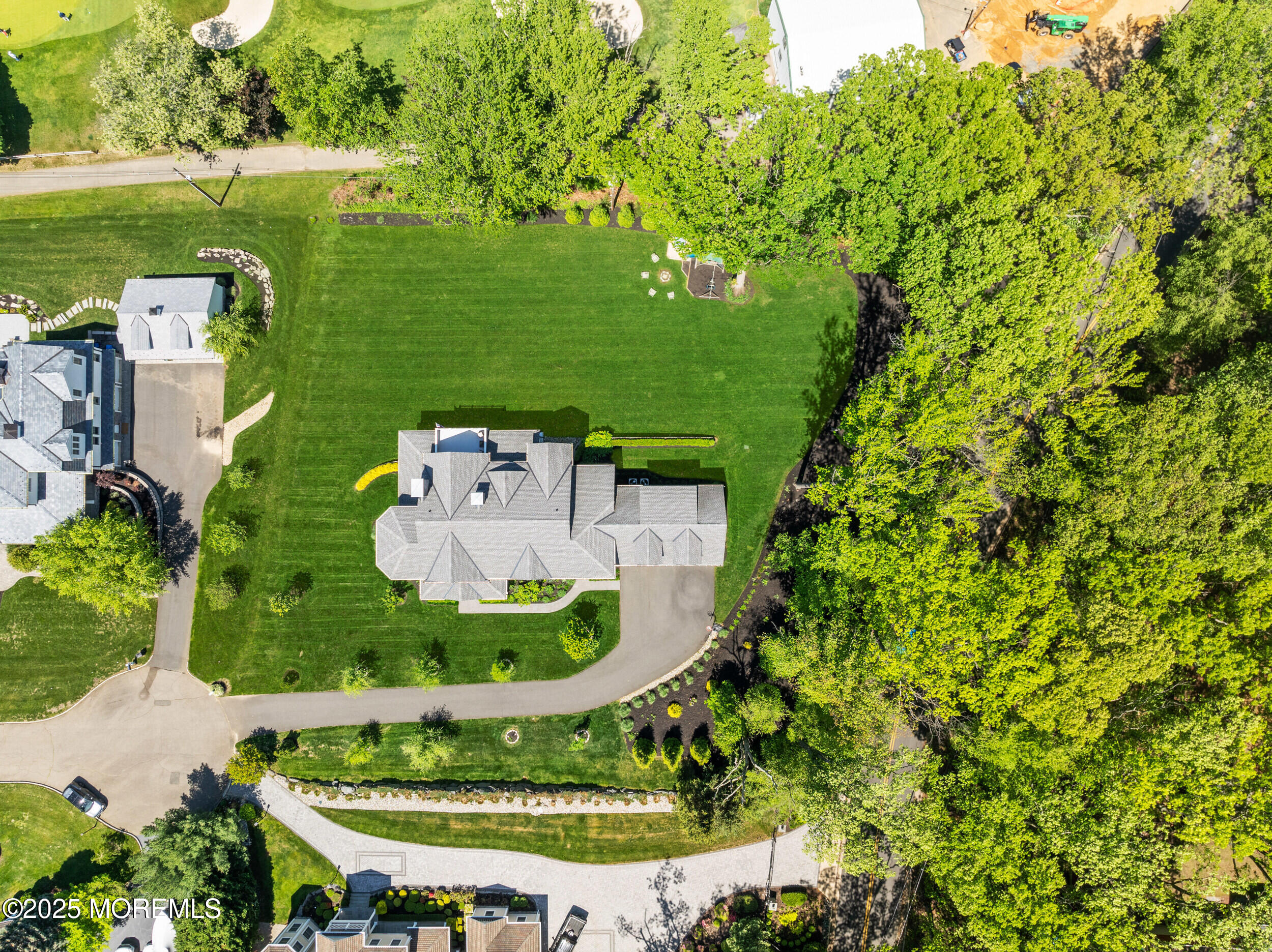 11 Beacon Hill Road