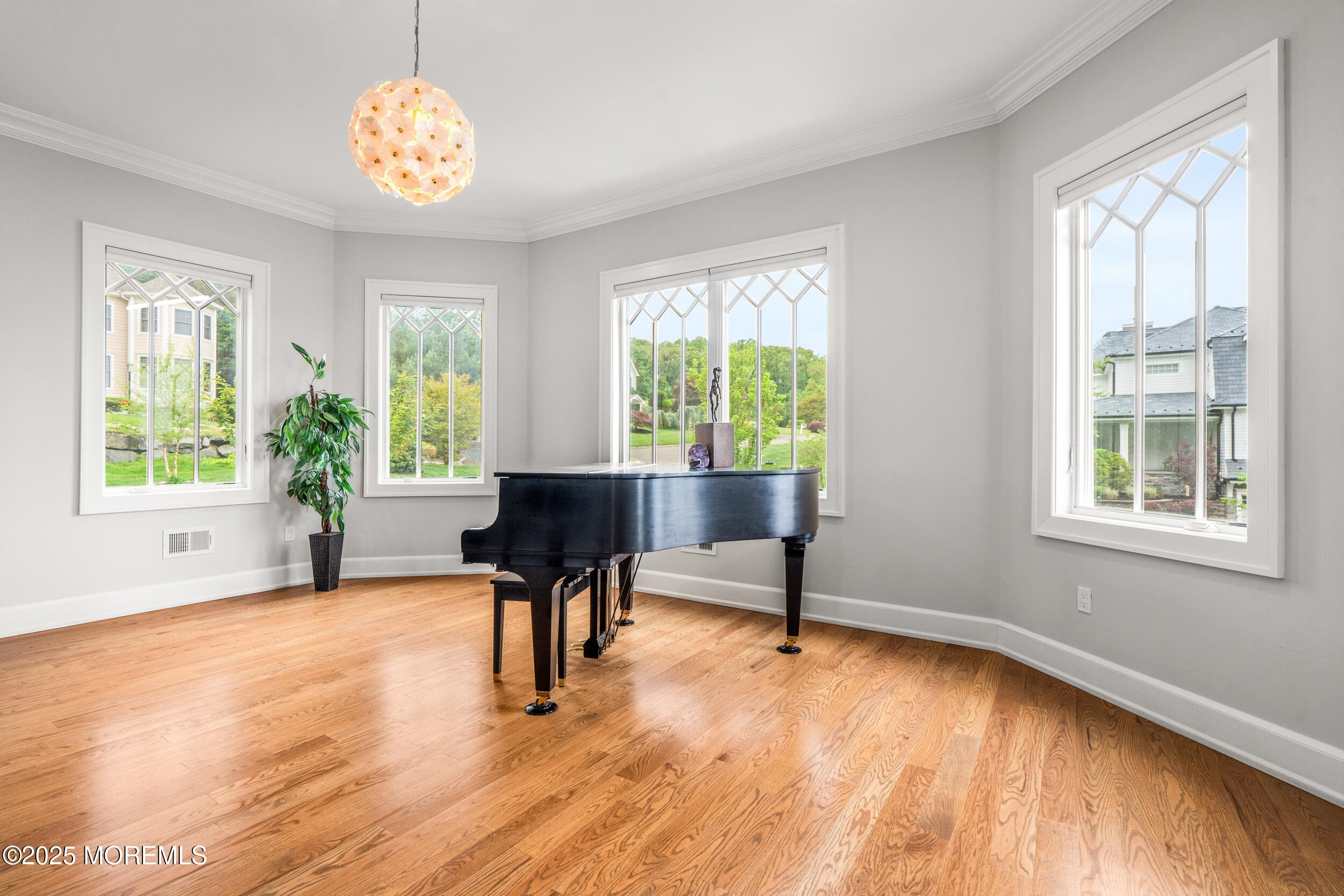 11 Beacon Hill Road