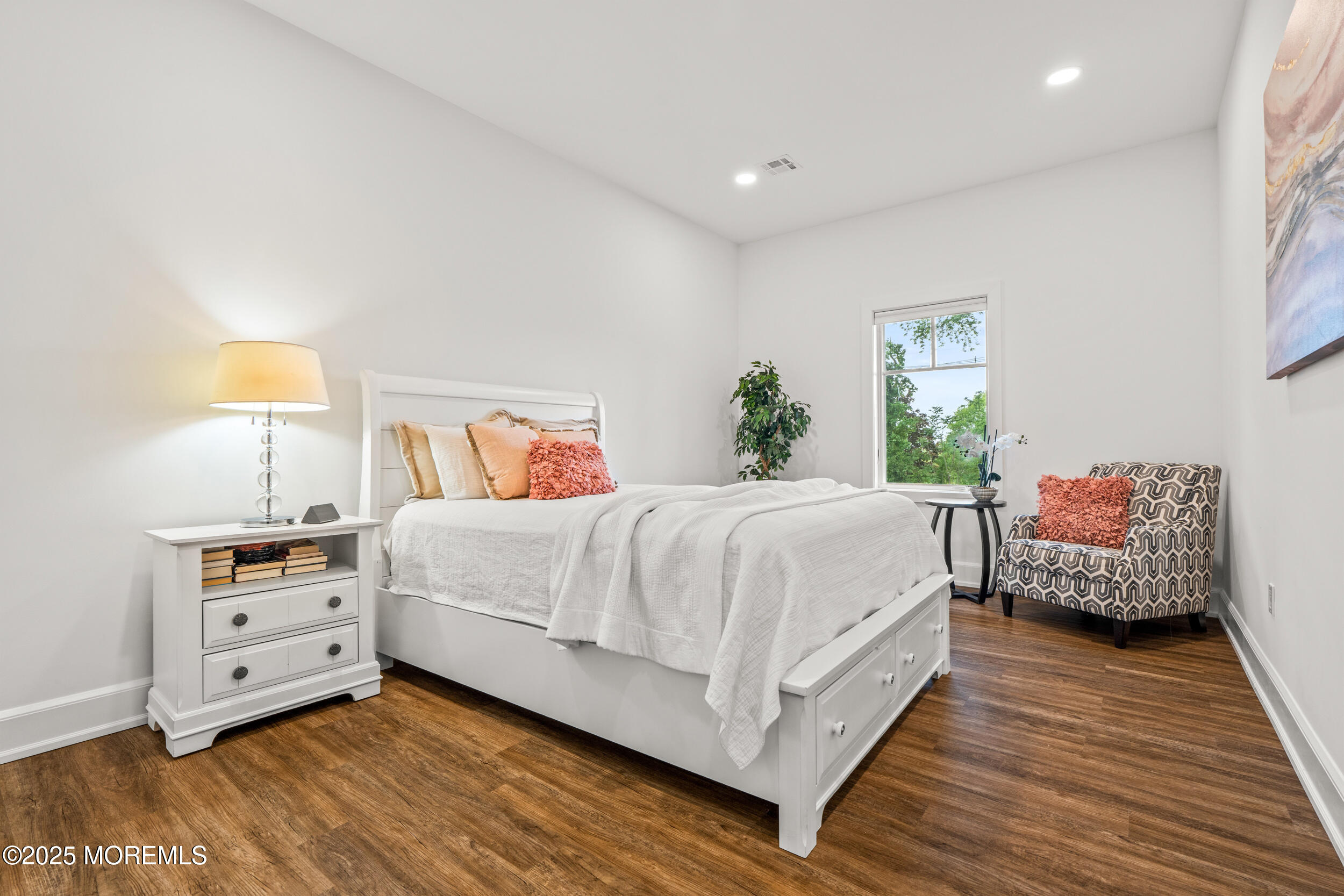 11 Beacon Hill Road