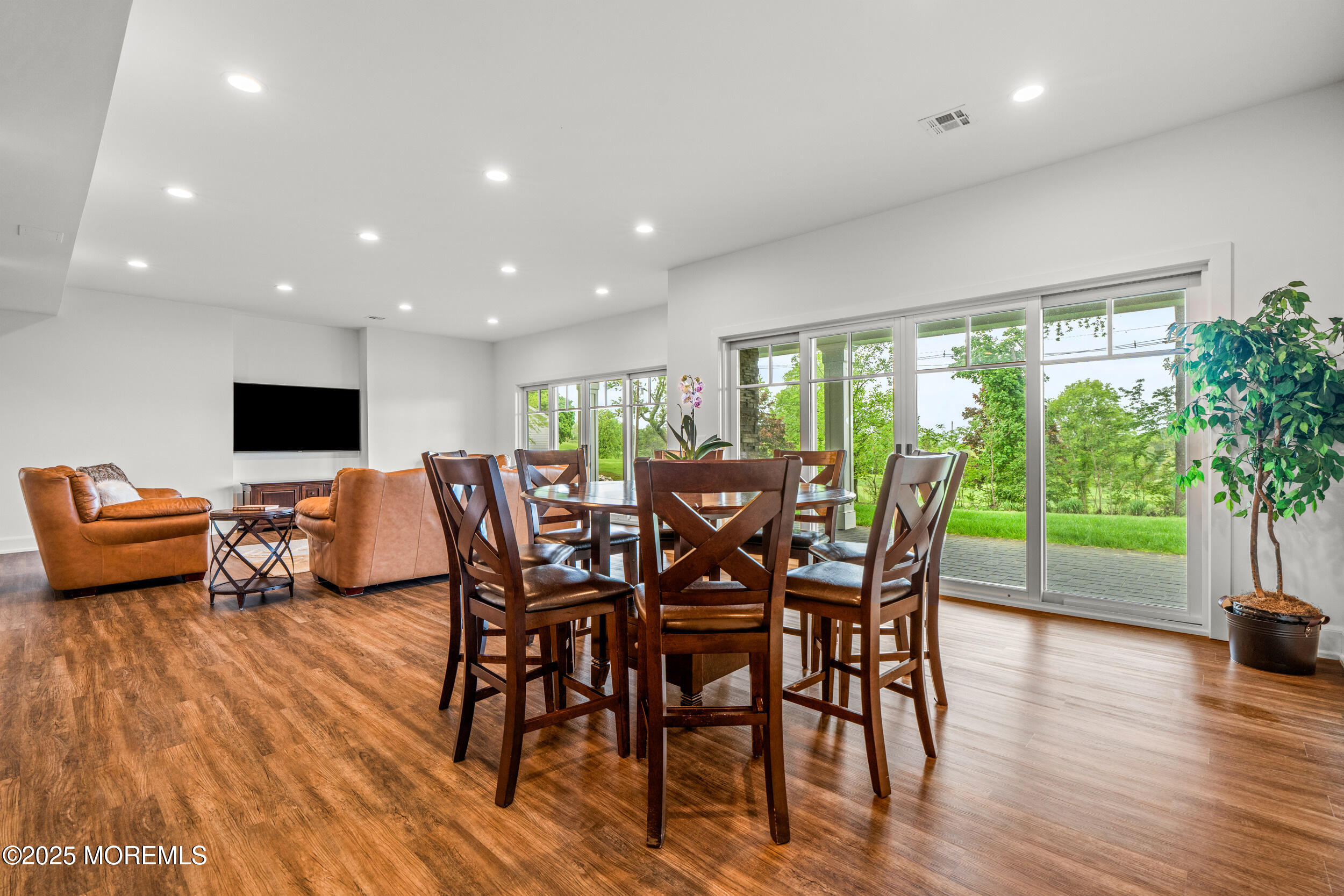 11 Beacon Hill Road