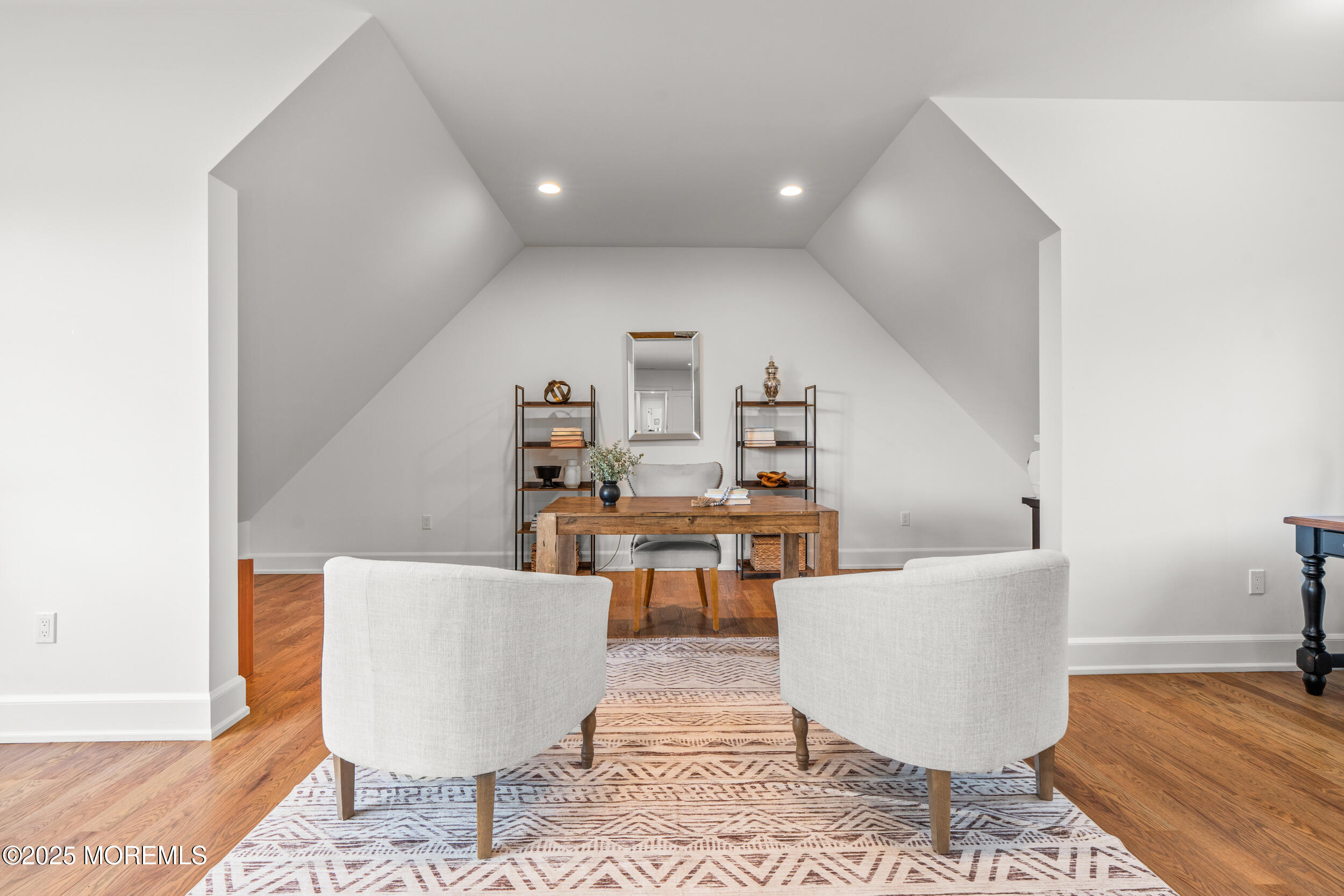 11 Beacon Hill Road