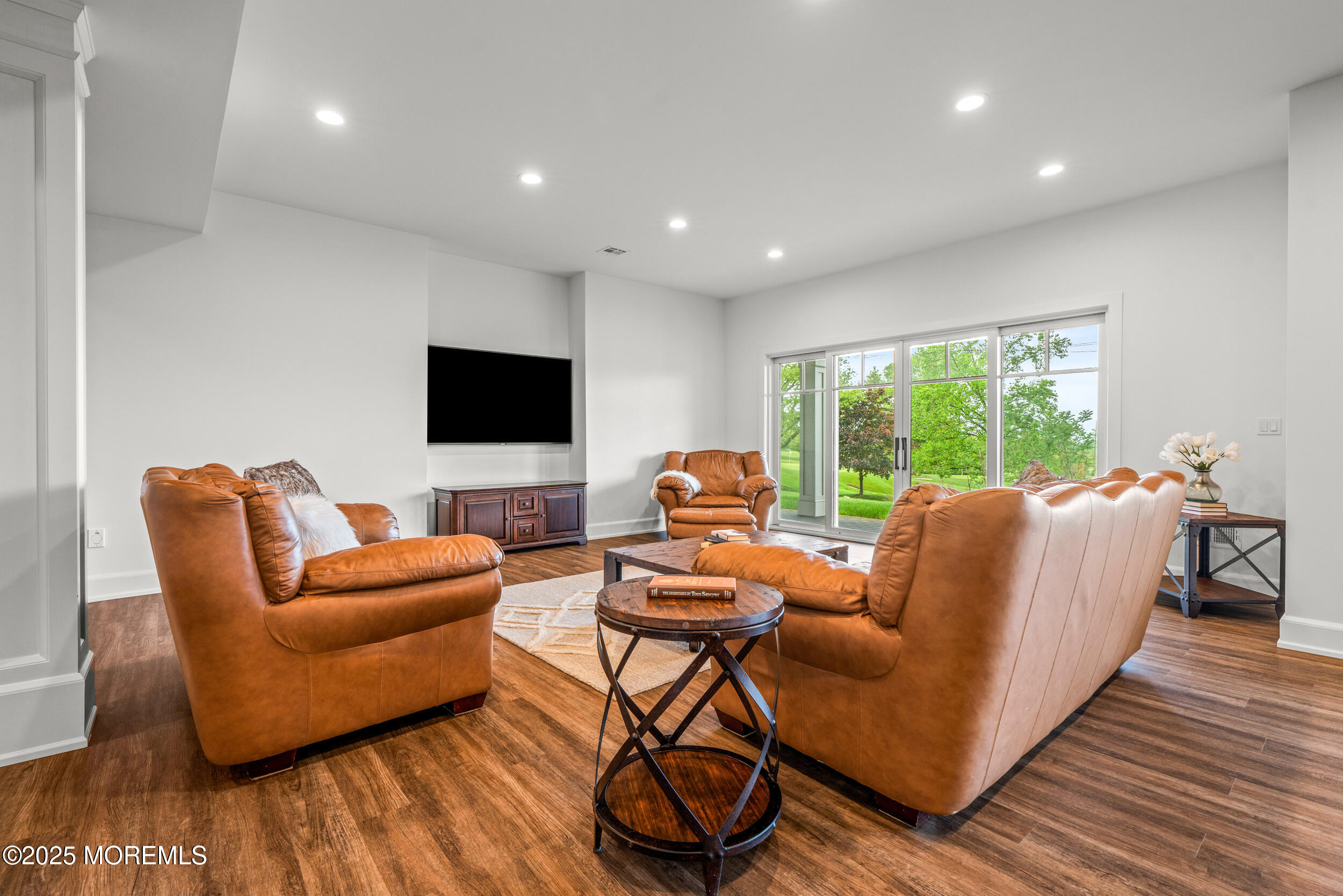 11 Beacon Hill Road