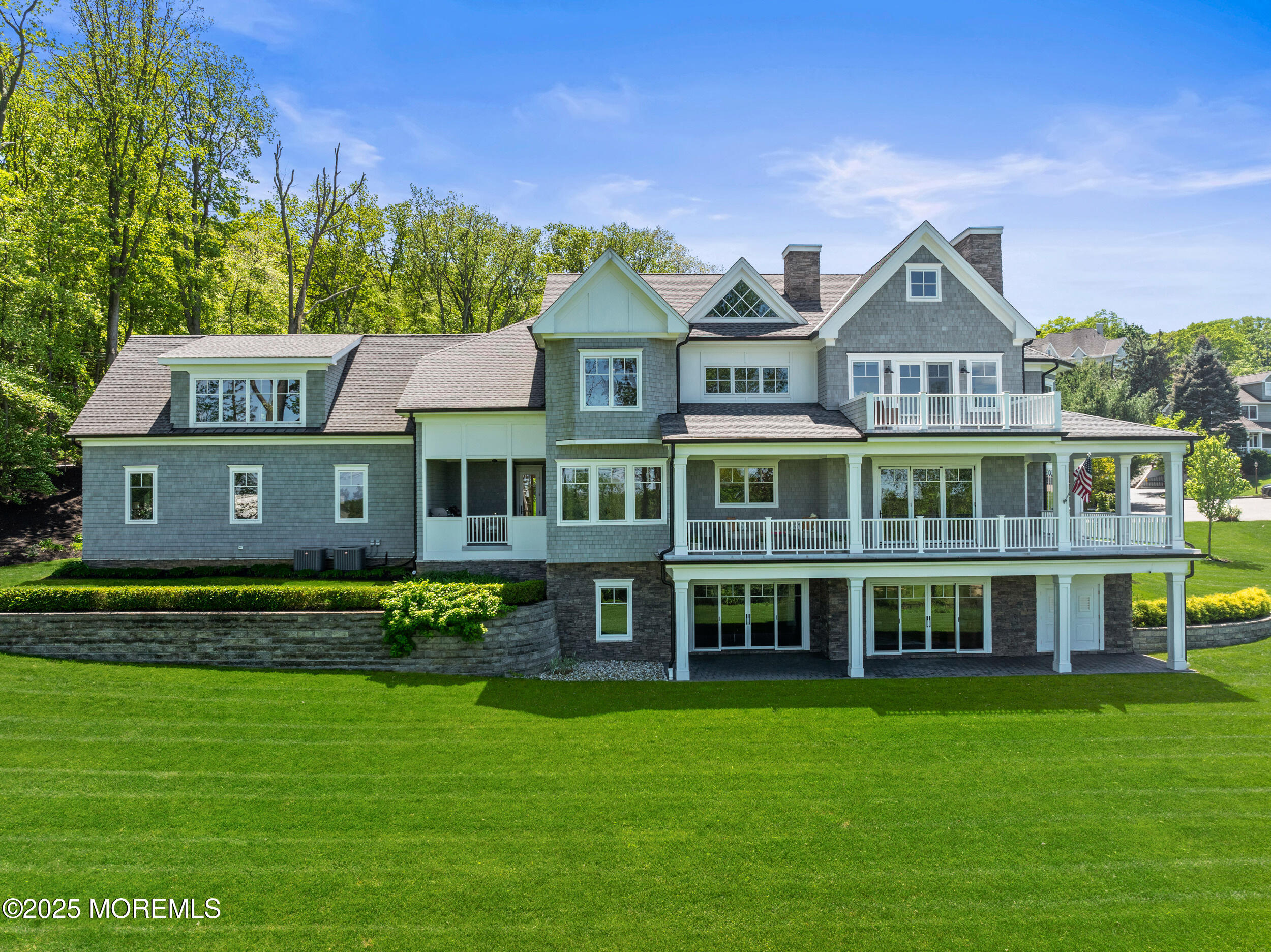 11 Beacon Hill Road
