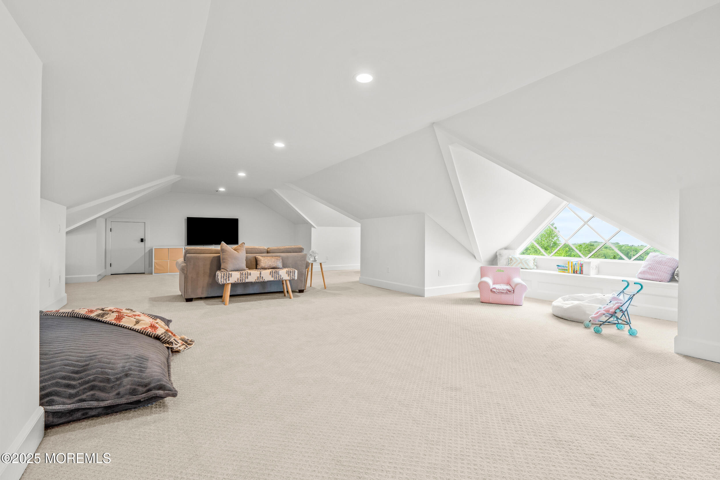 11 Beacon Hill Road