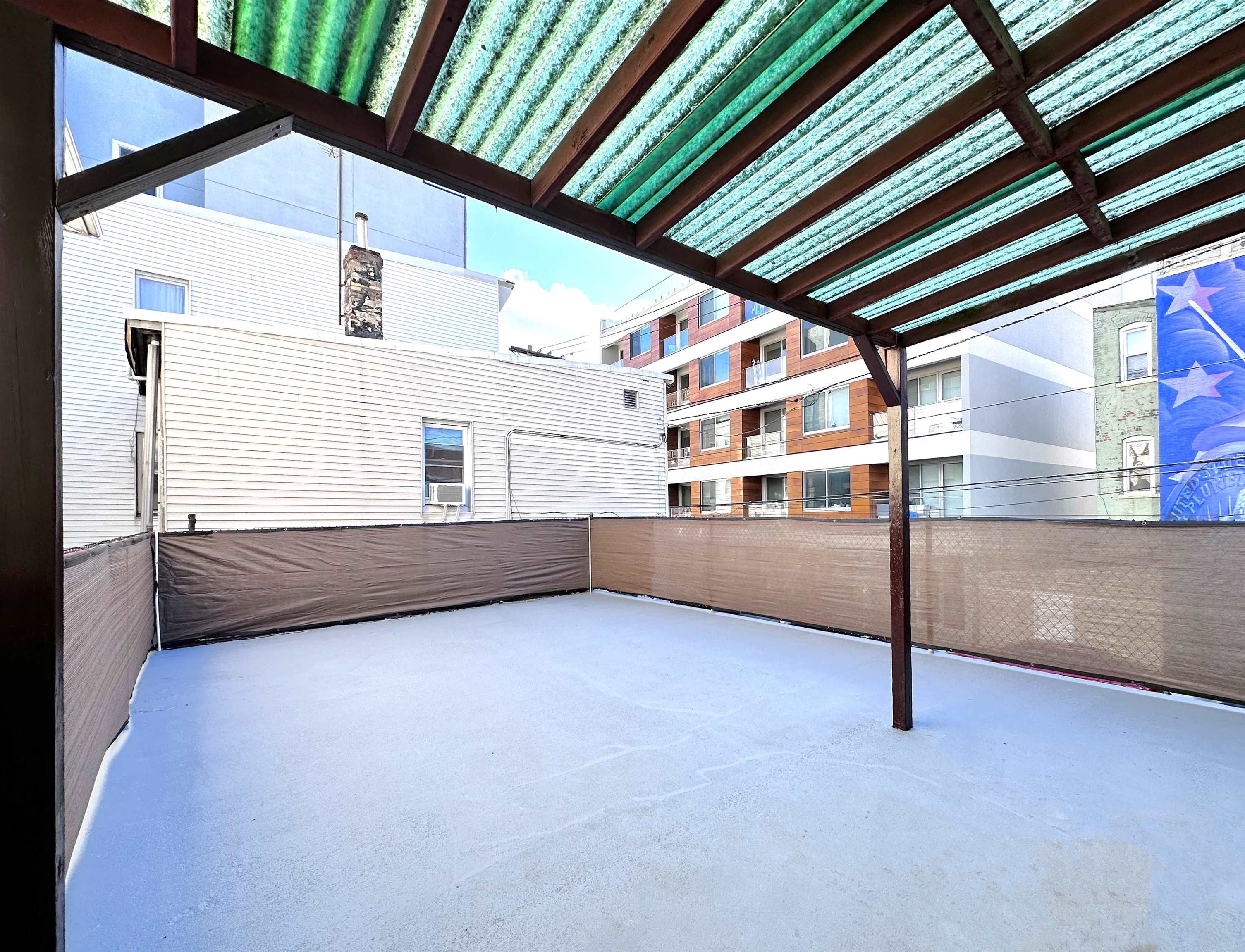 382 SUMMIT AVE Unit: 2