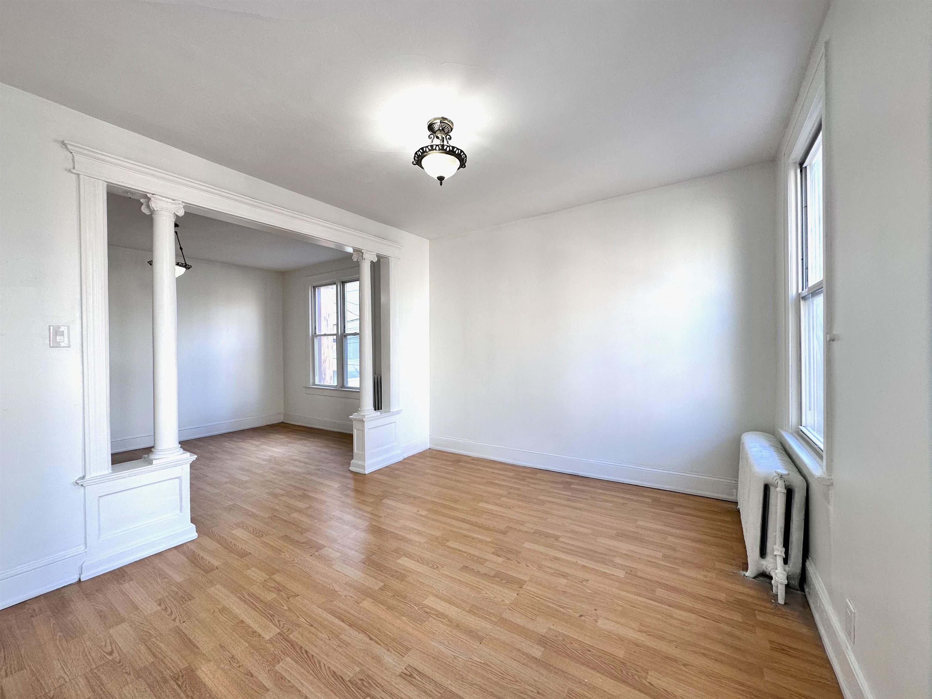 382 SUMMIT AVE Unit: 2