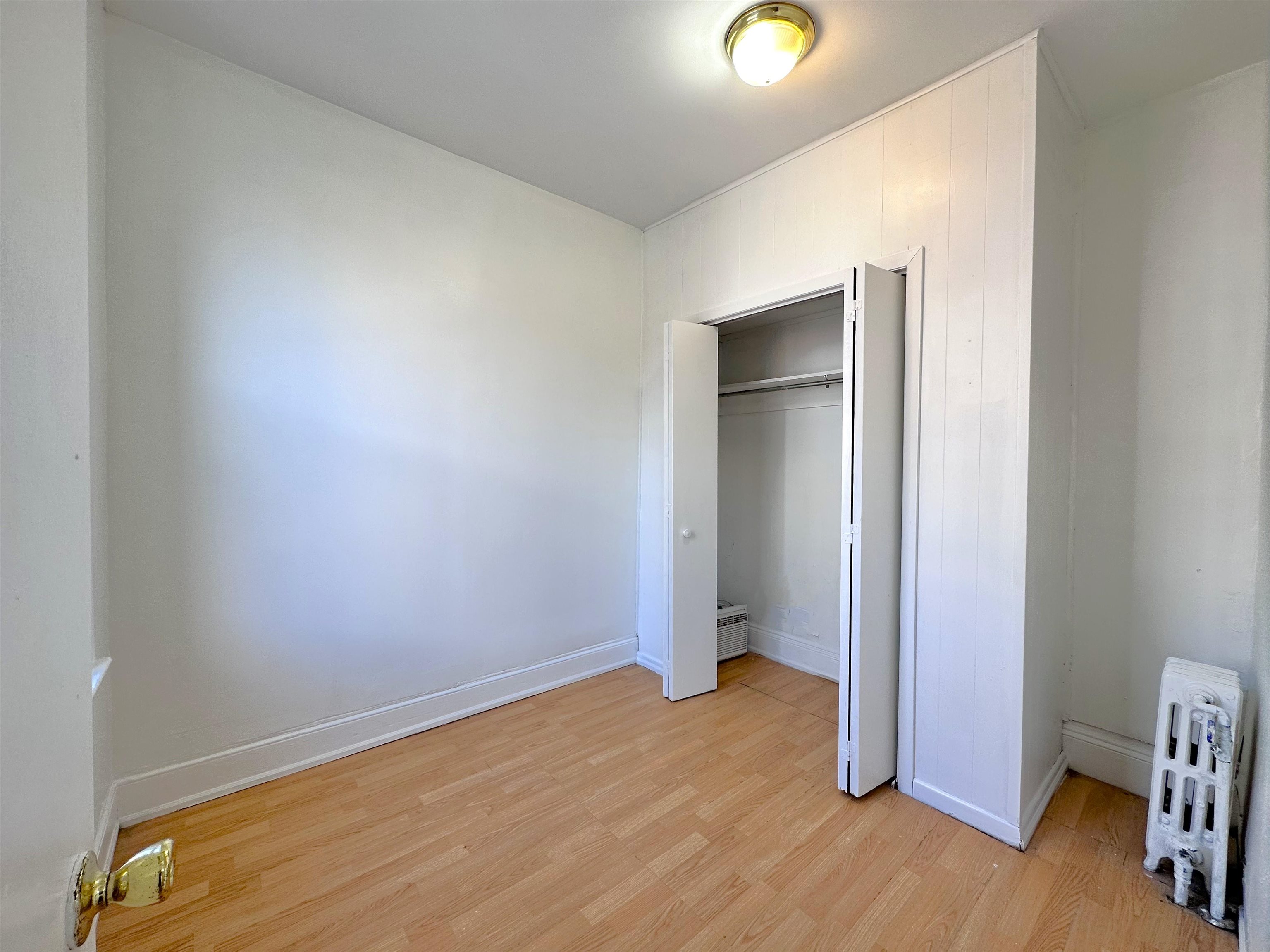 382 SUMMIT AVE Unit: 2
