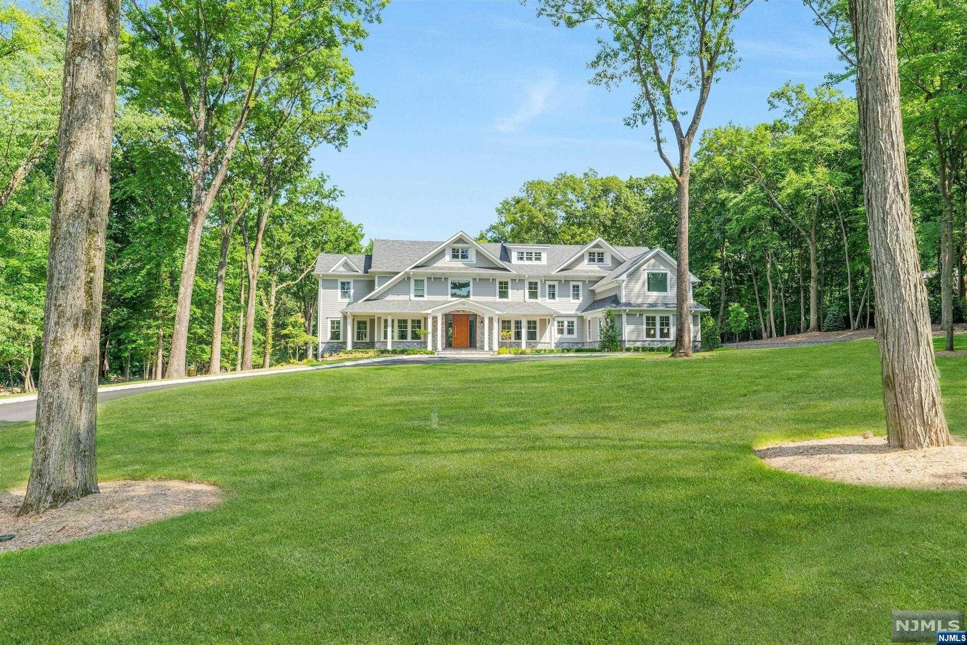 789 Colonial Road