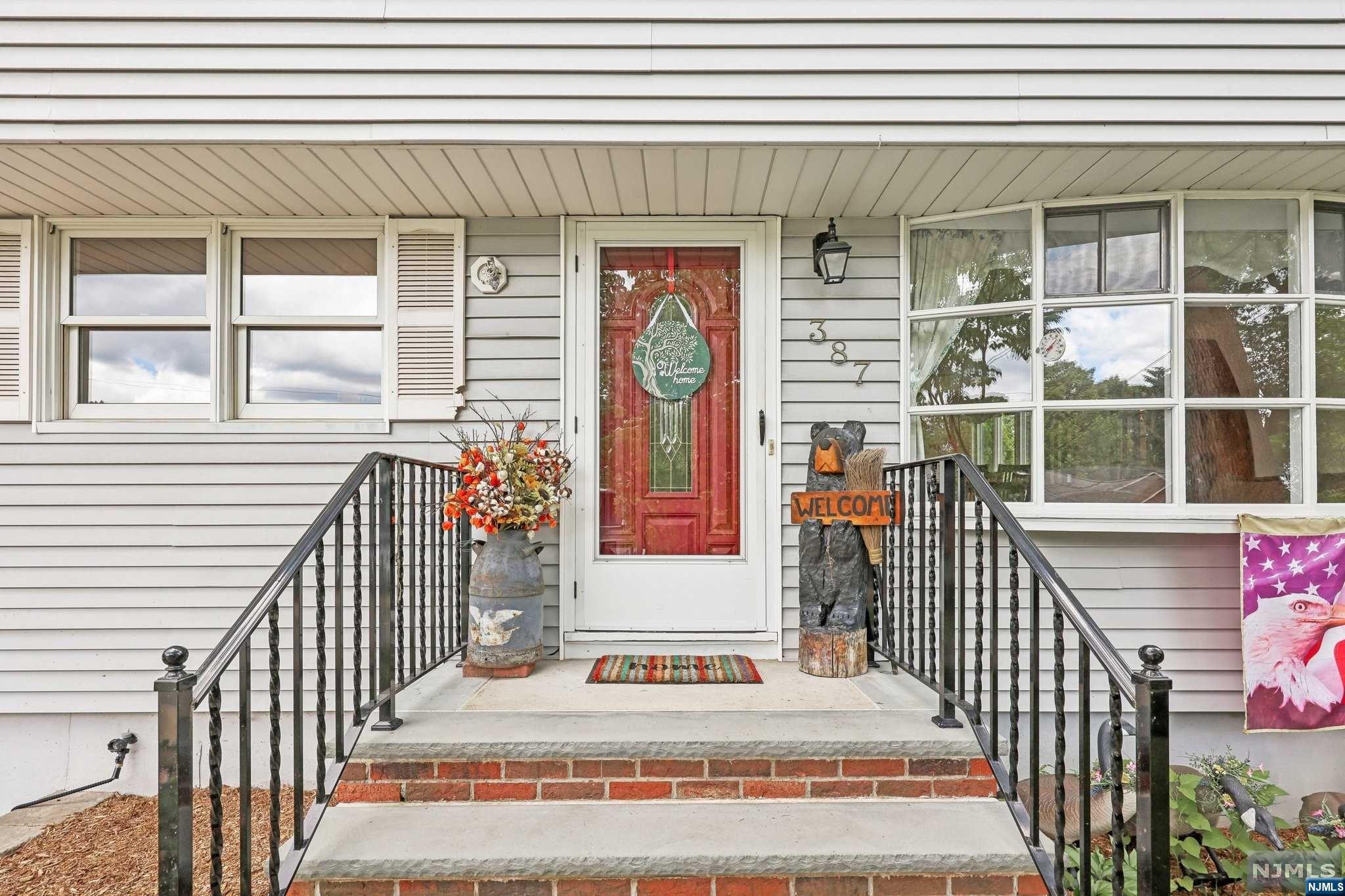 387 Walnut Street