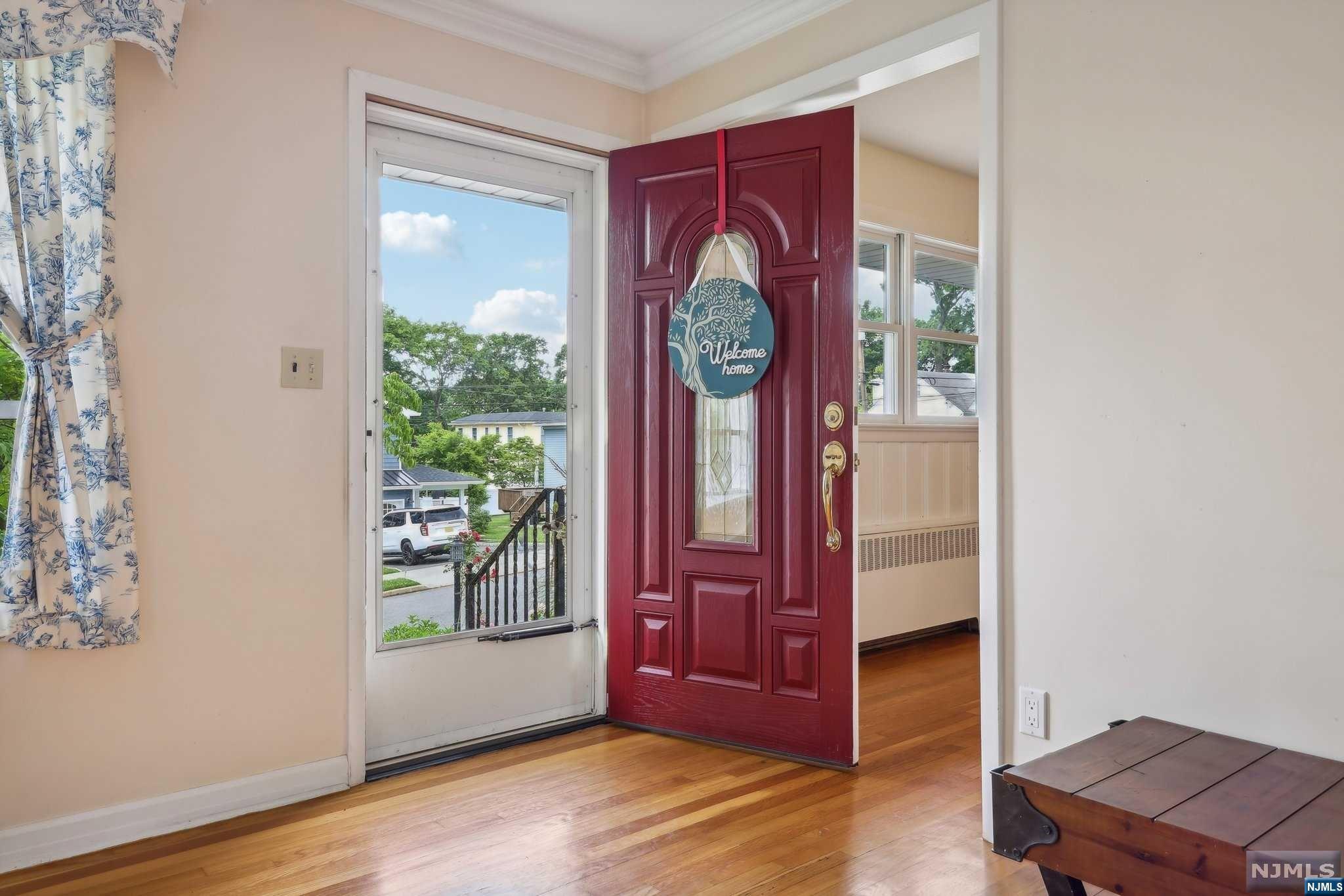 387 Walnut Street