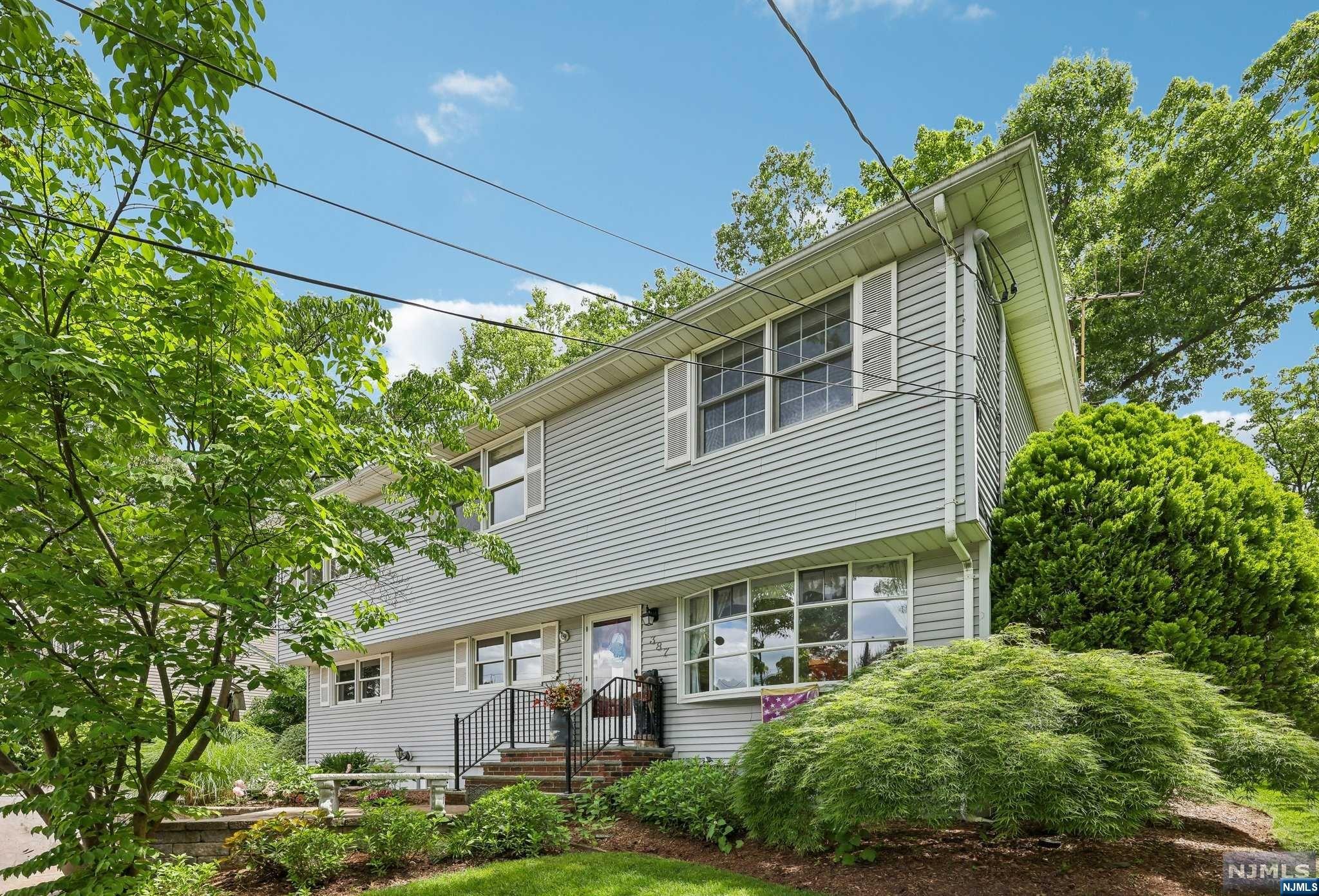 387 Walnut Street