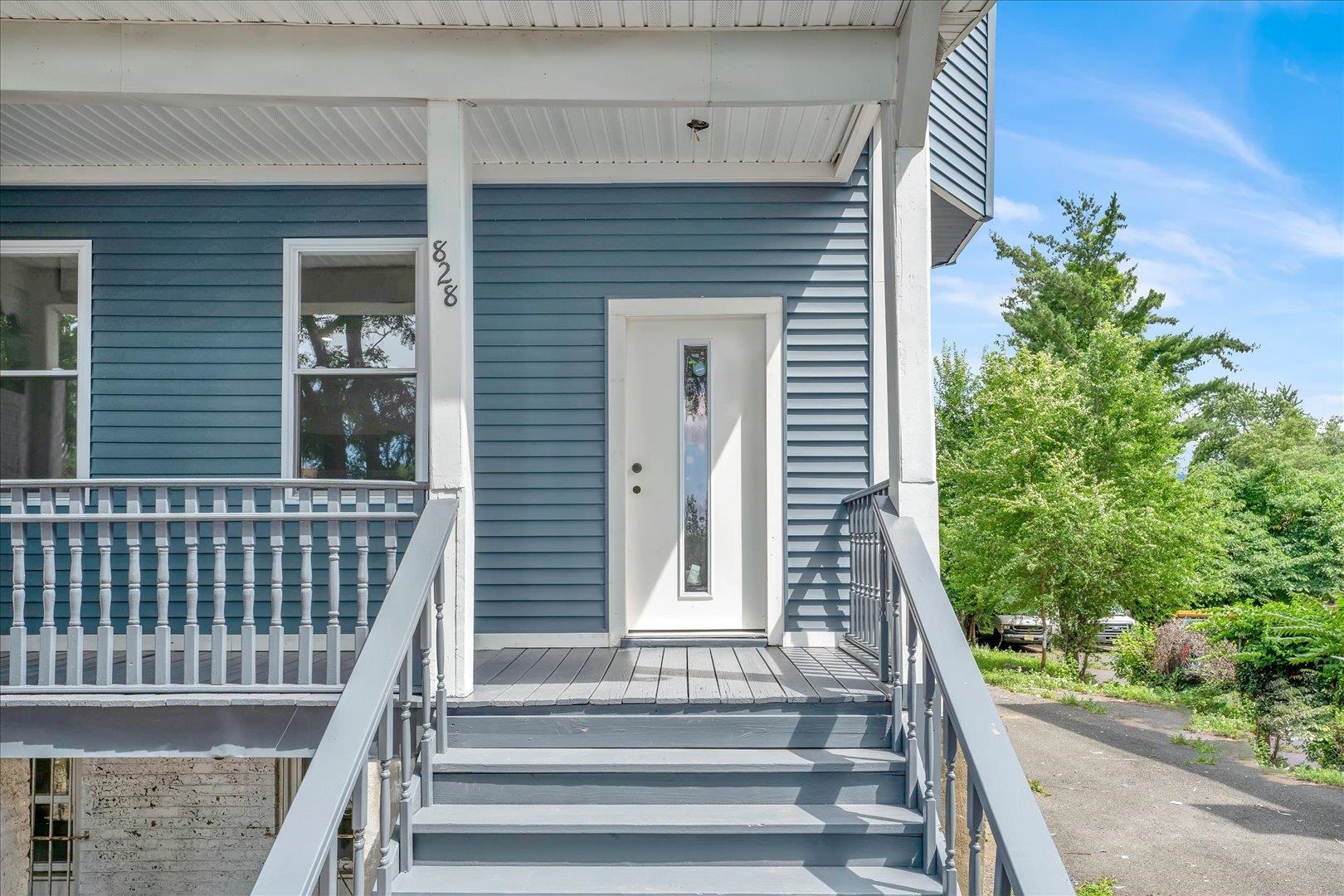 828 OCEAN AVE Unit: 2