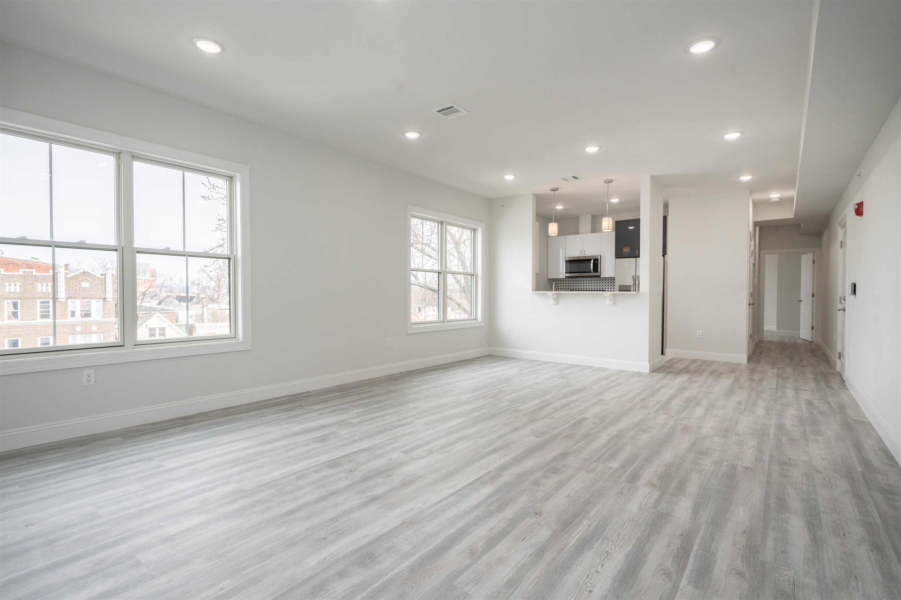 144 BERGEN AVE Unit: 5C