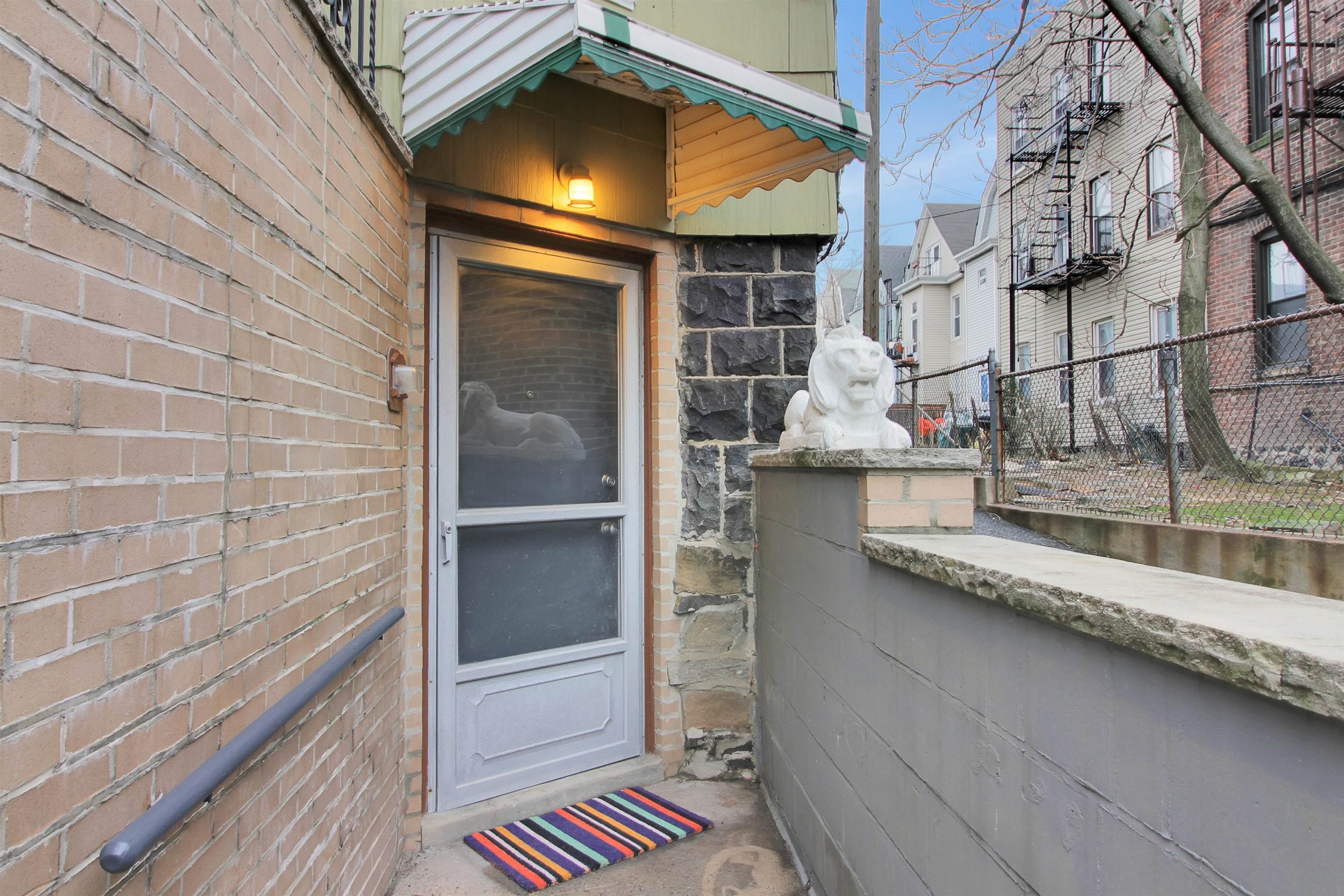 4914 PARK AVE Unit: G