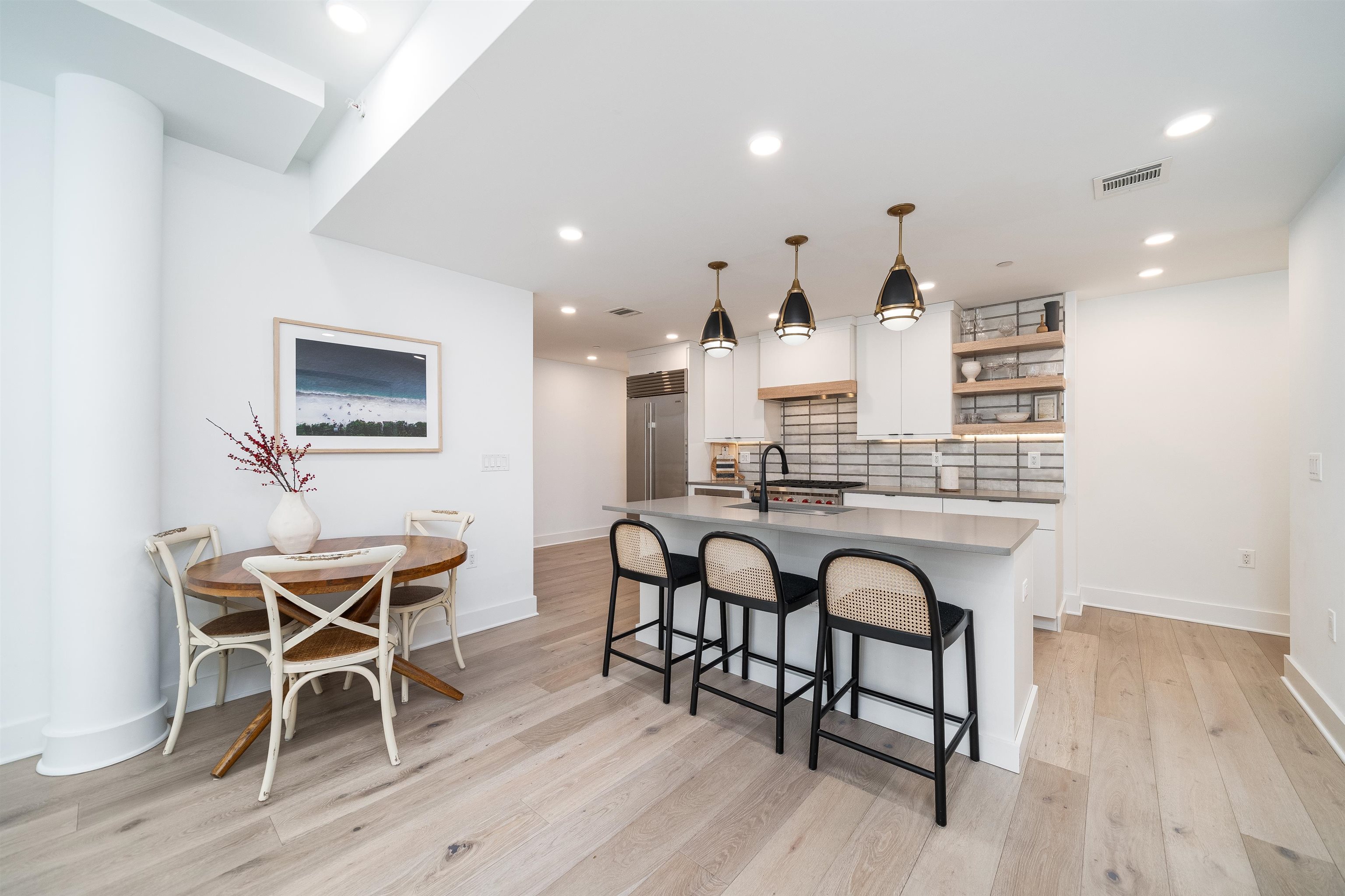 70 MADISON ST Unit: 400