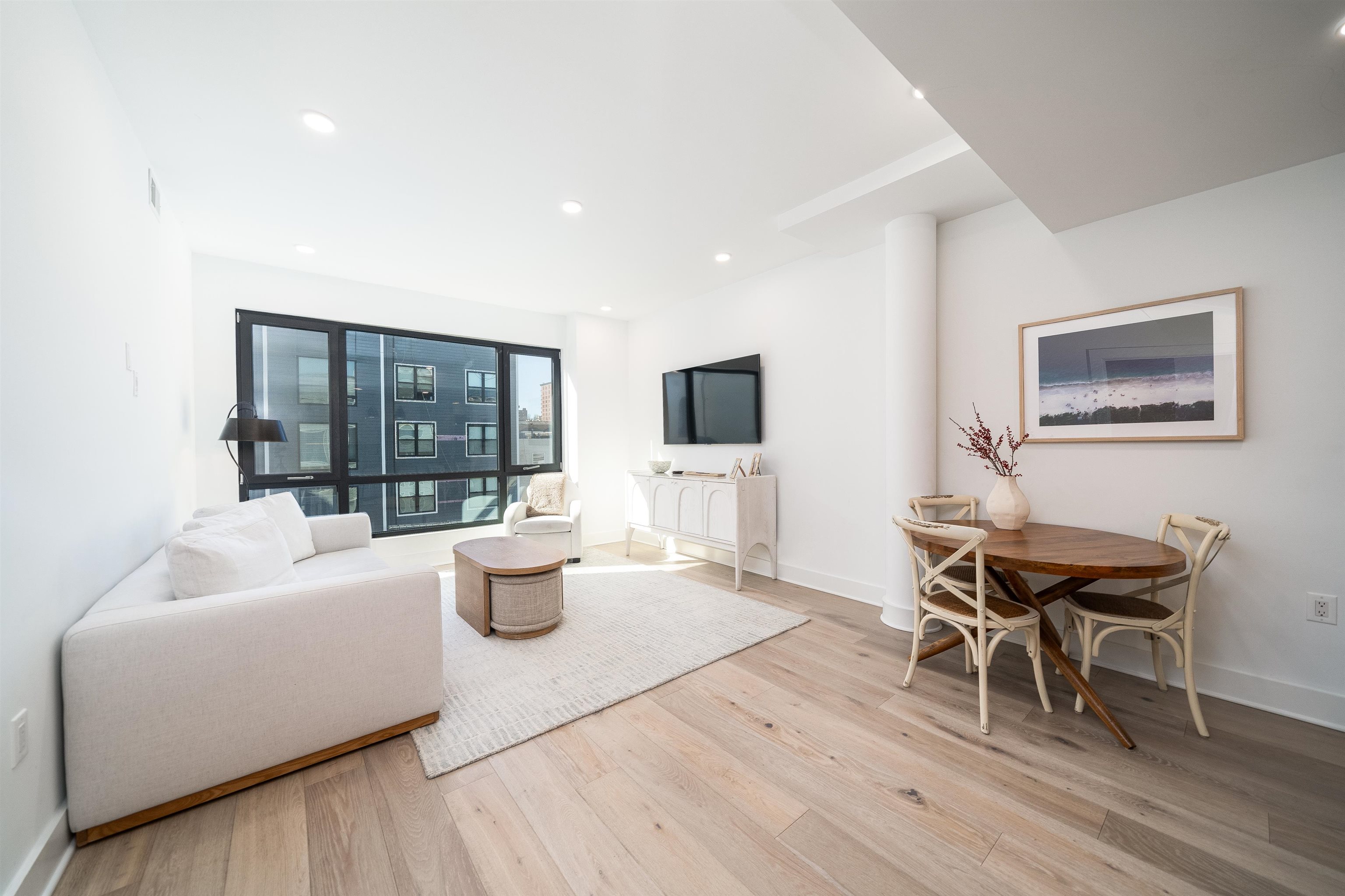 70 MADISON ST Unit: 400
