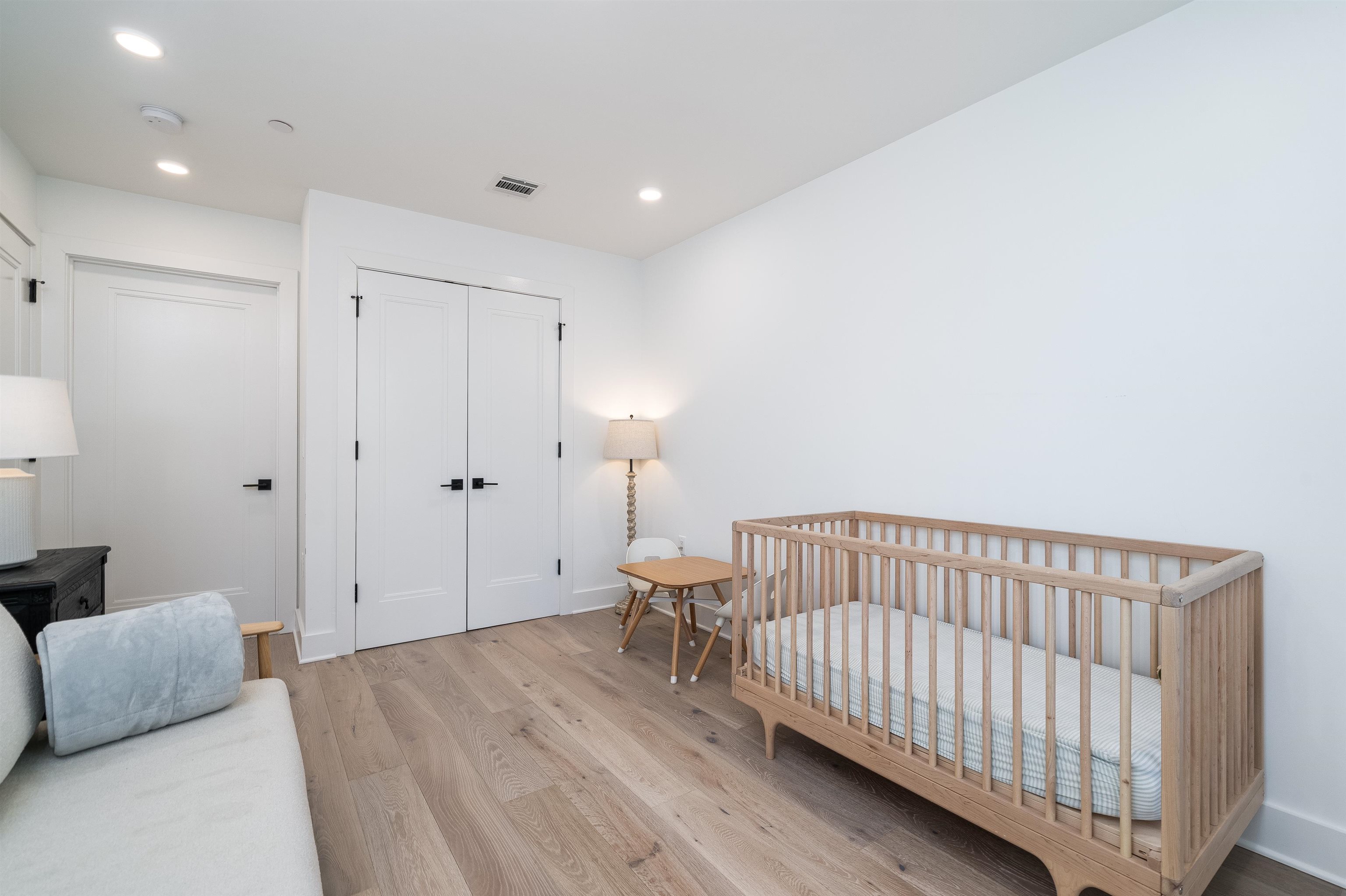 70 MADISON ST Unit: 400