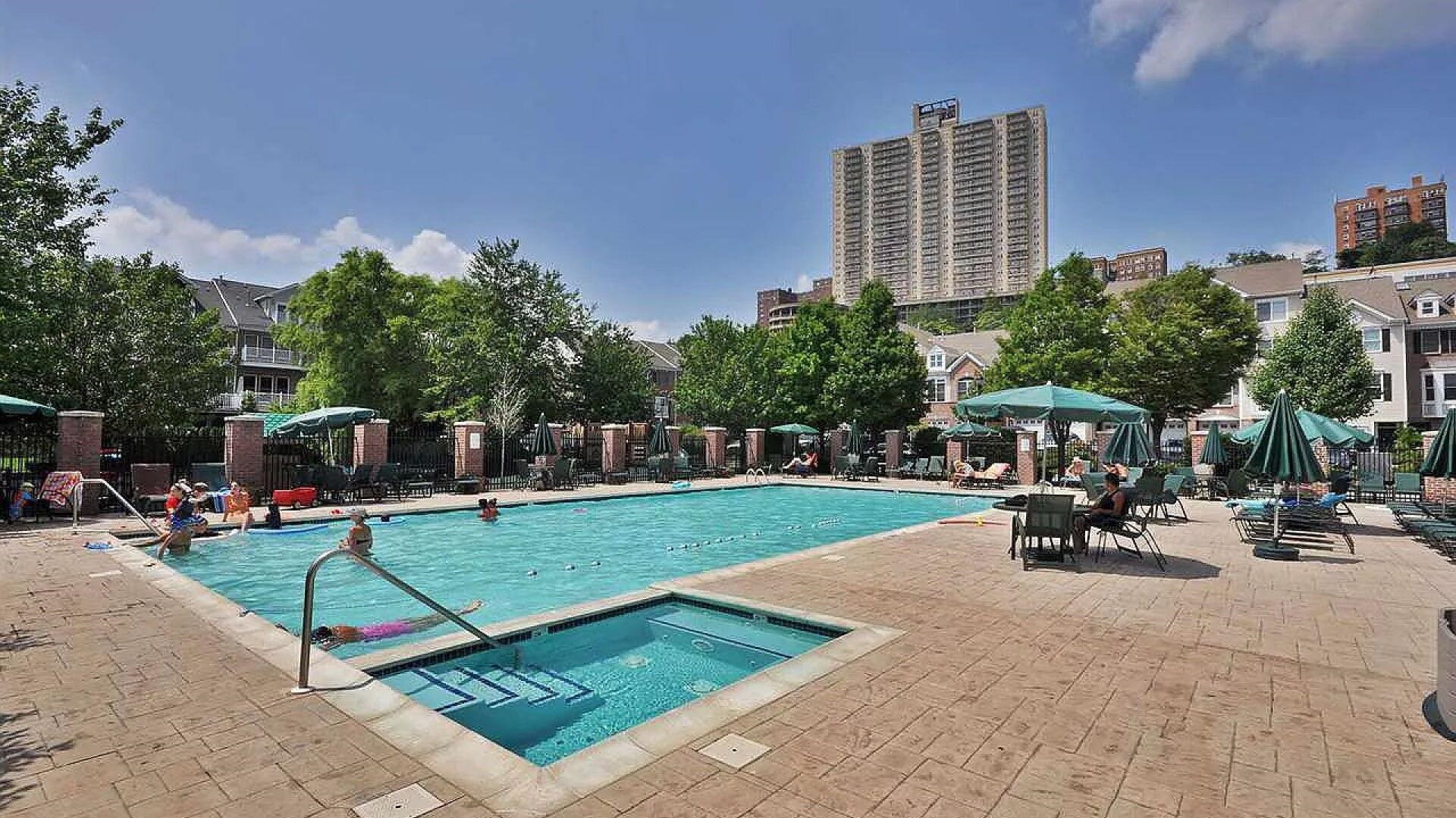 333 OSWEGO CT Unit: 333