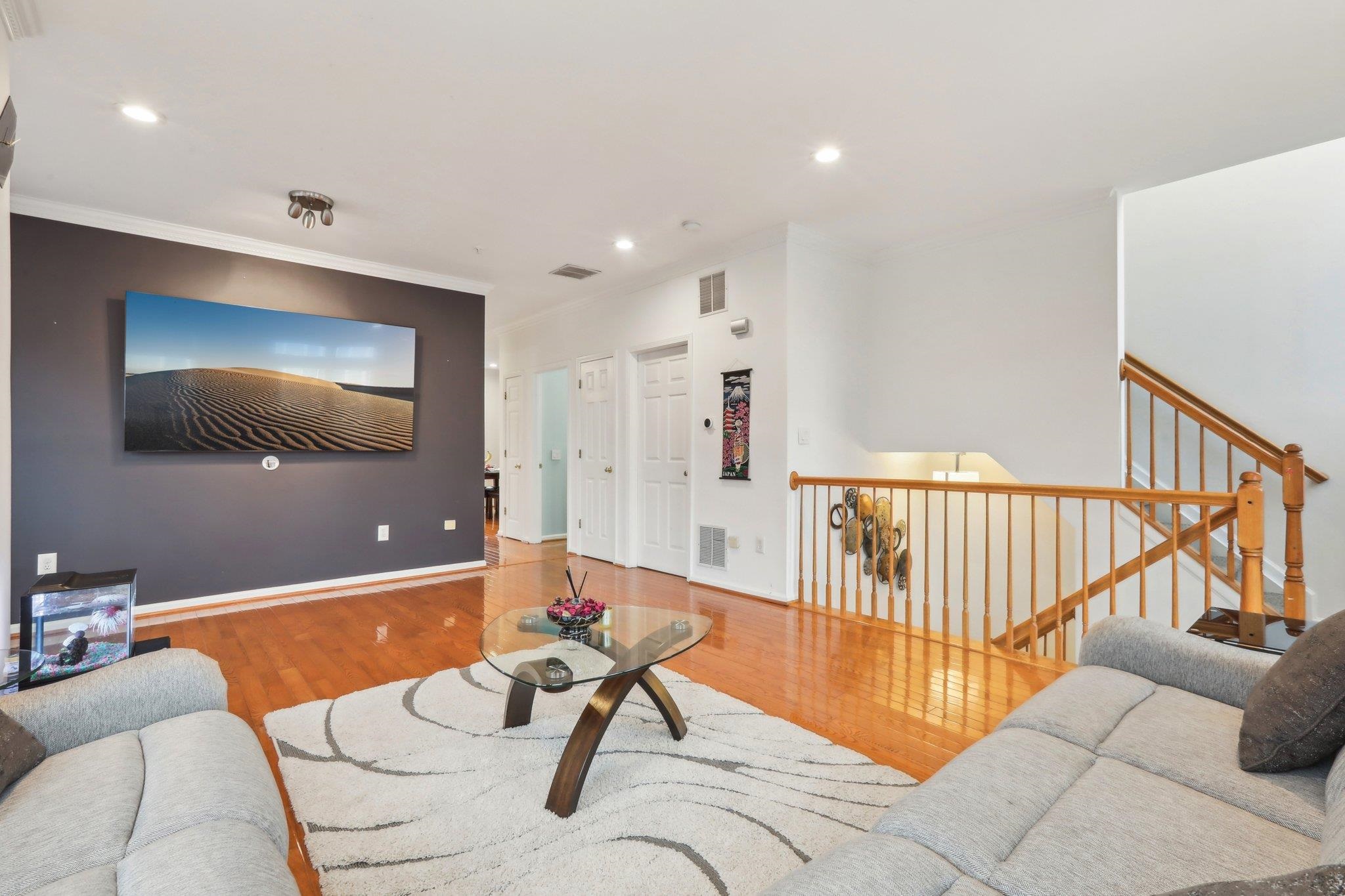 333 OSWEGO CT Unit: 333