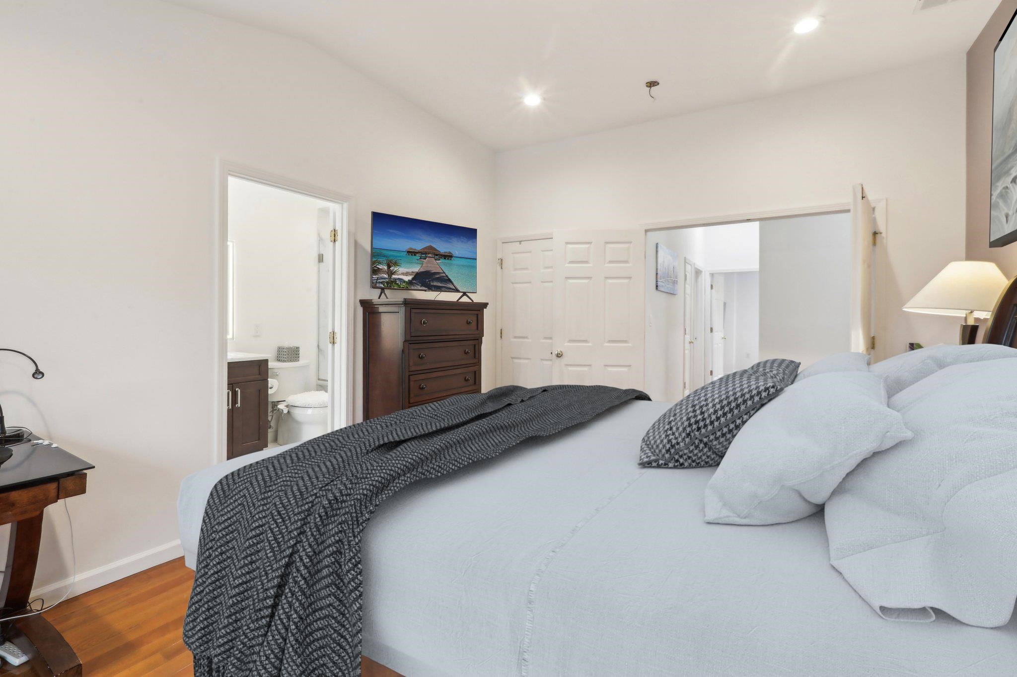 333 OSWEGO CT Unit: 333