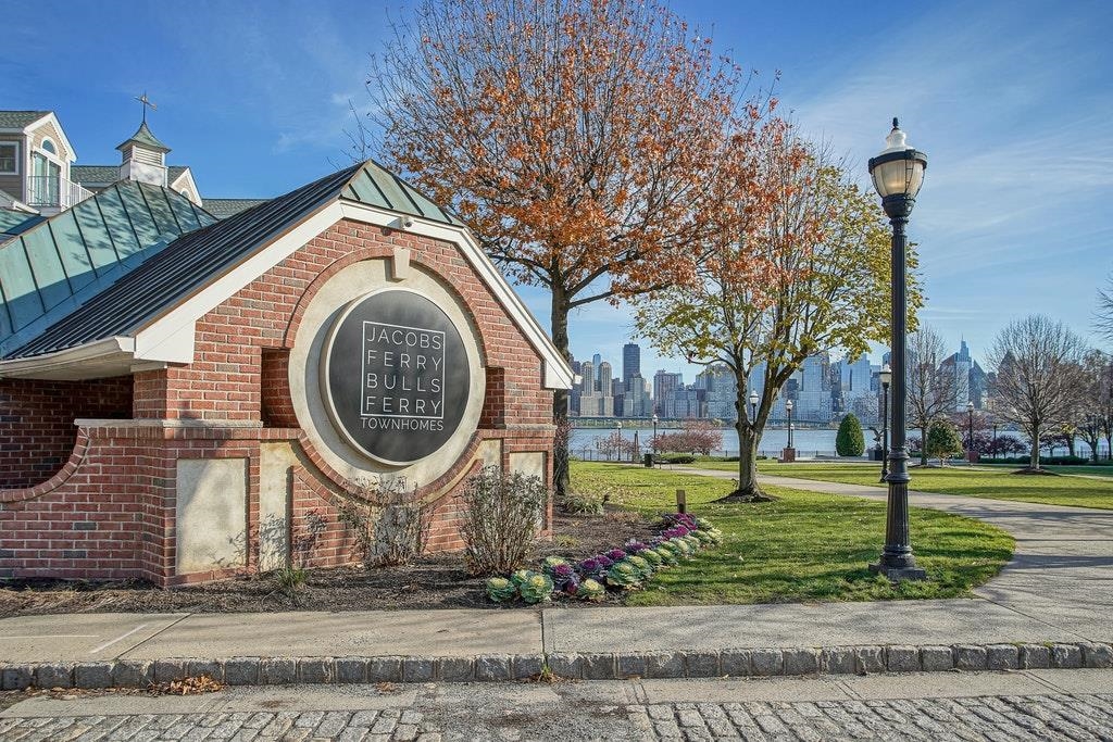 333 OSWEGO CT Unit: 333