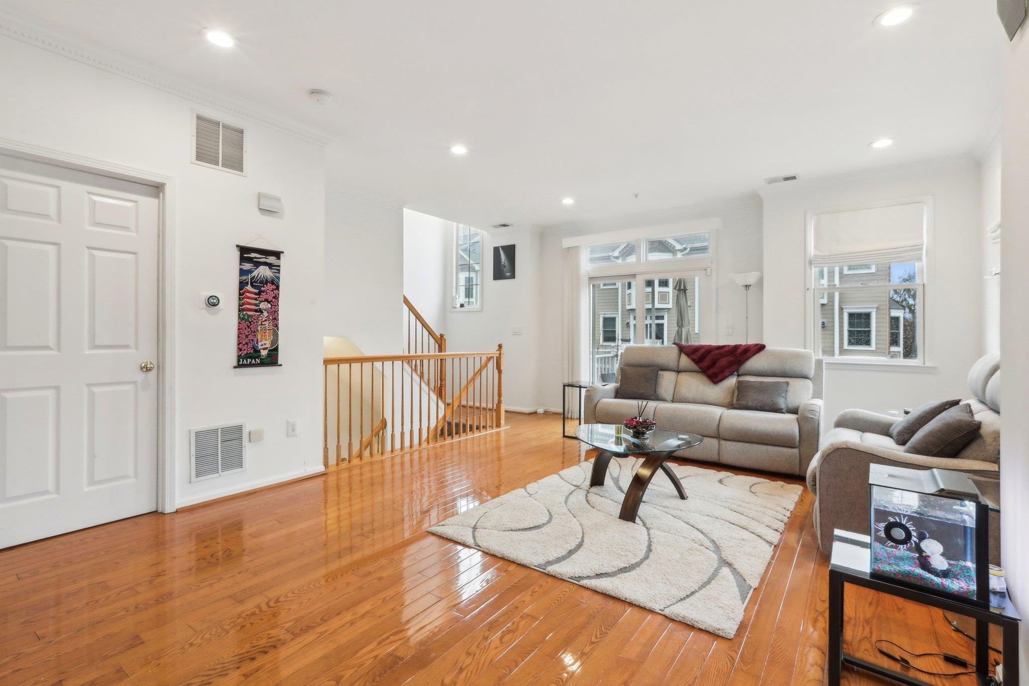 333 OSWEGO CT Unit: 333