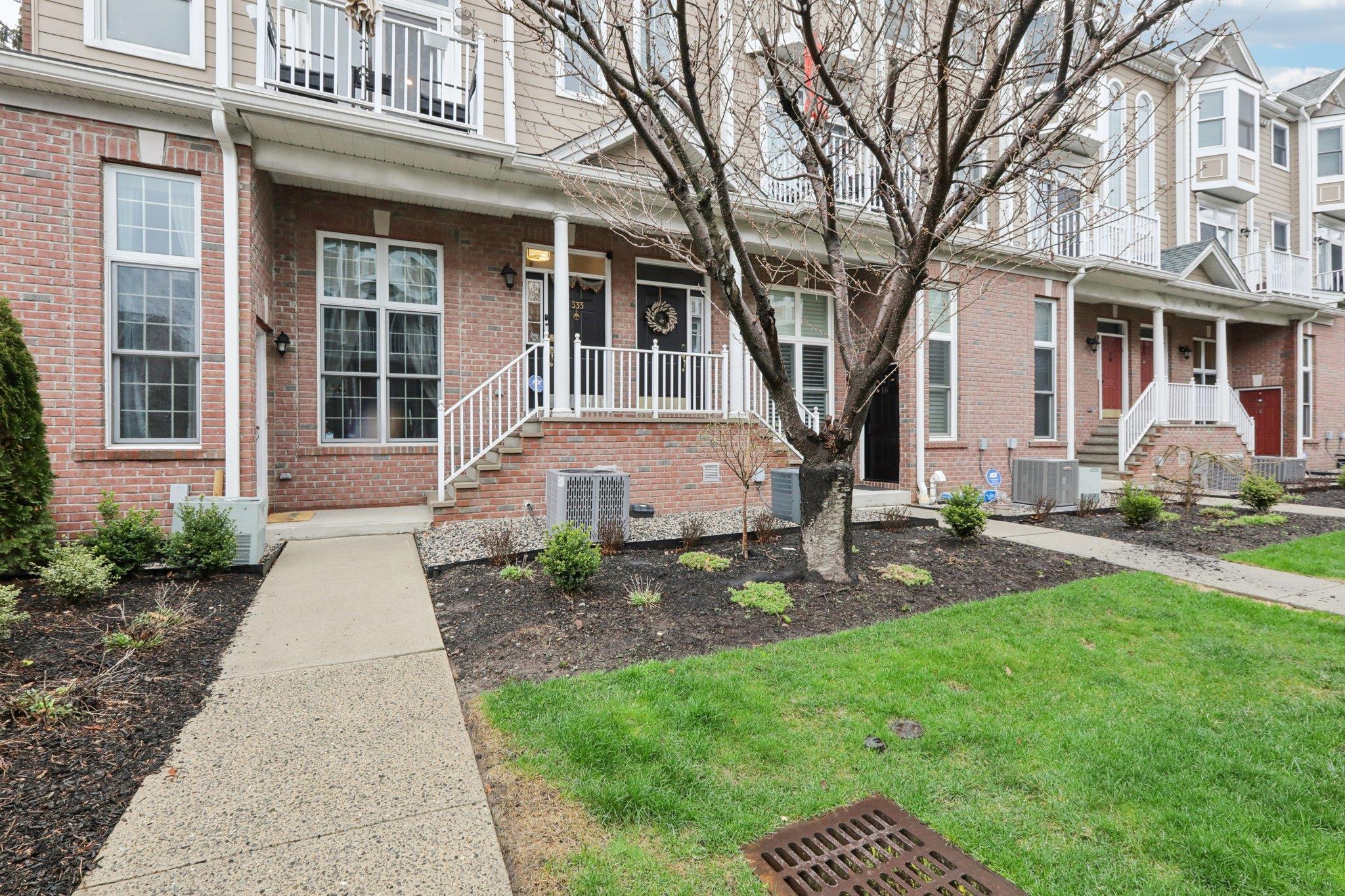333 OSWEGO CT Unit: 333