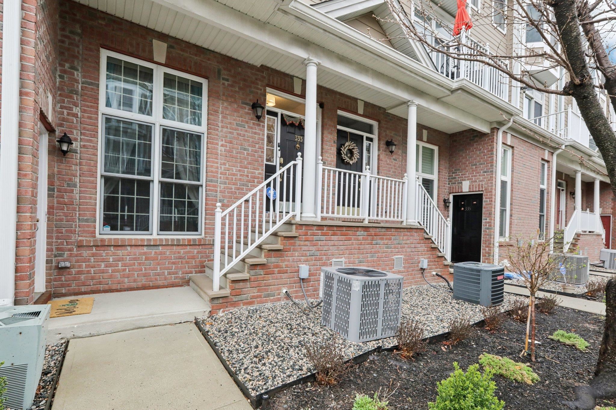 333 OSWEGO CT Unit: 333